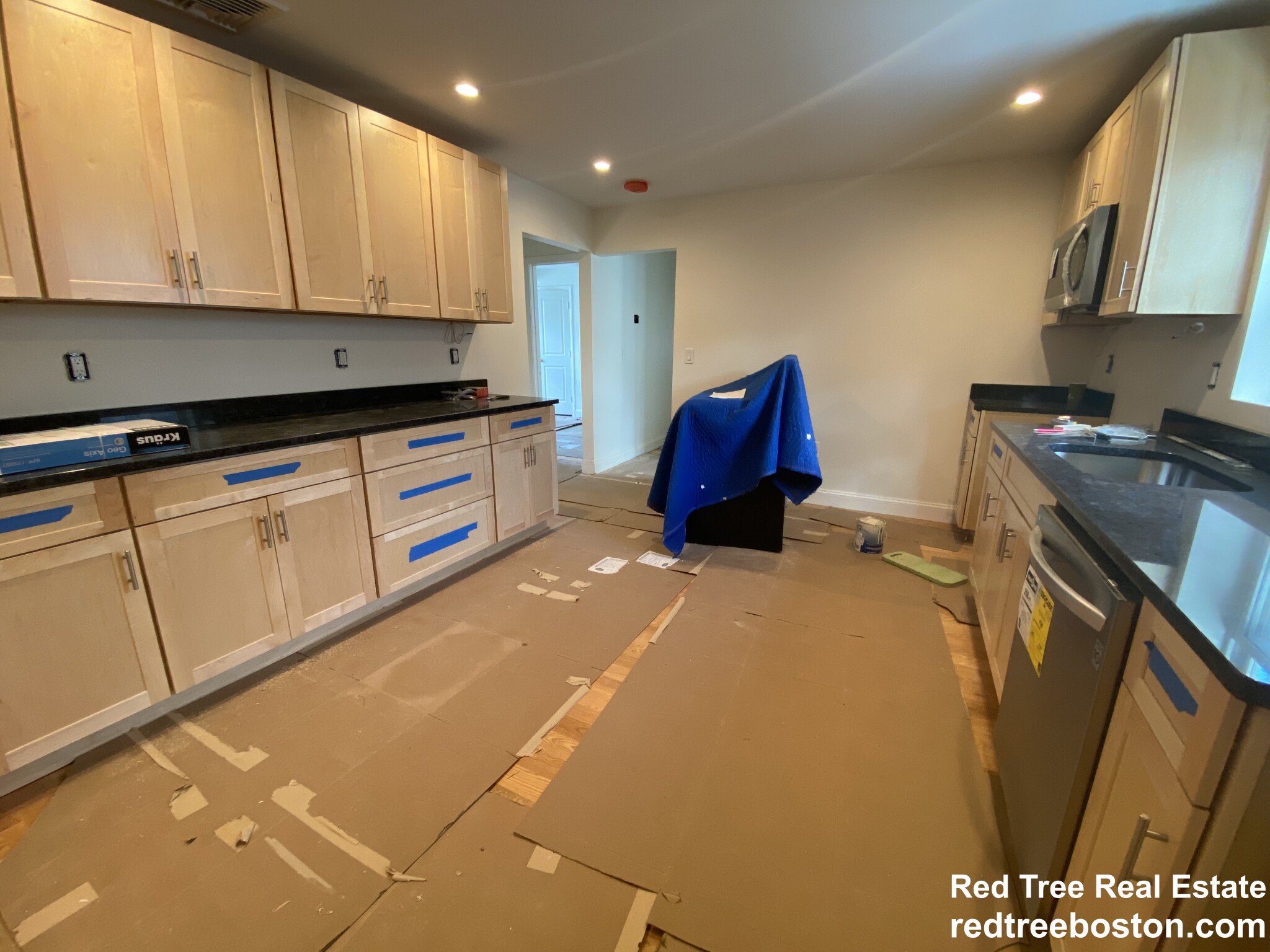4 bed, 3 bath apartment for rent at 523 School St Unit 2, Belmont — photo 30 of 32