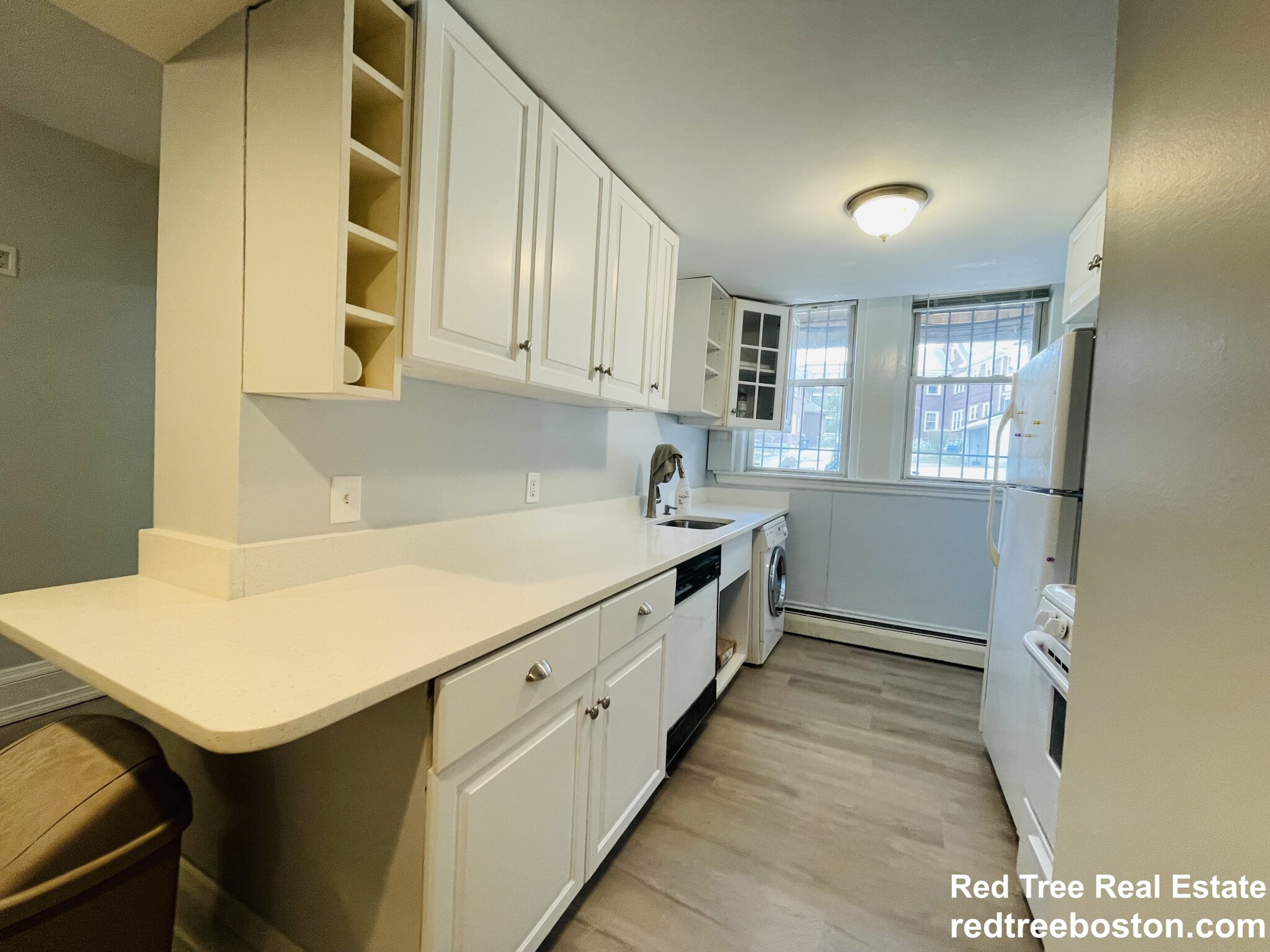 3 bed, 1 bath apartment for rent at 1736 Commonwealth Ave, Brighton