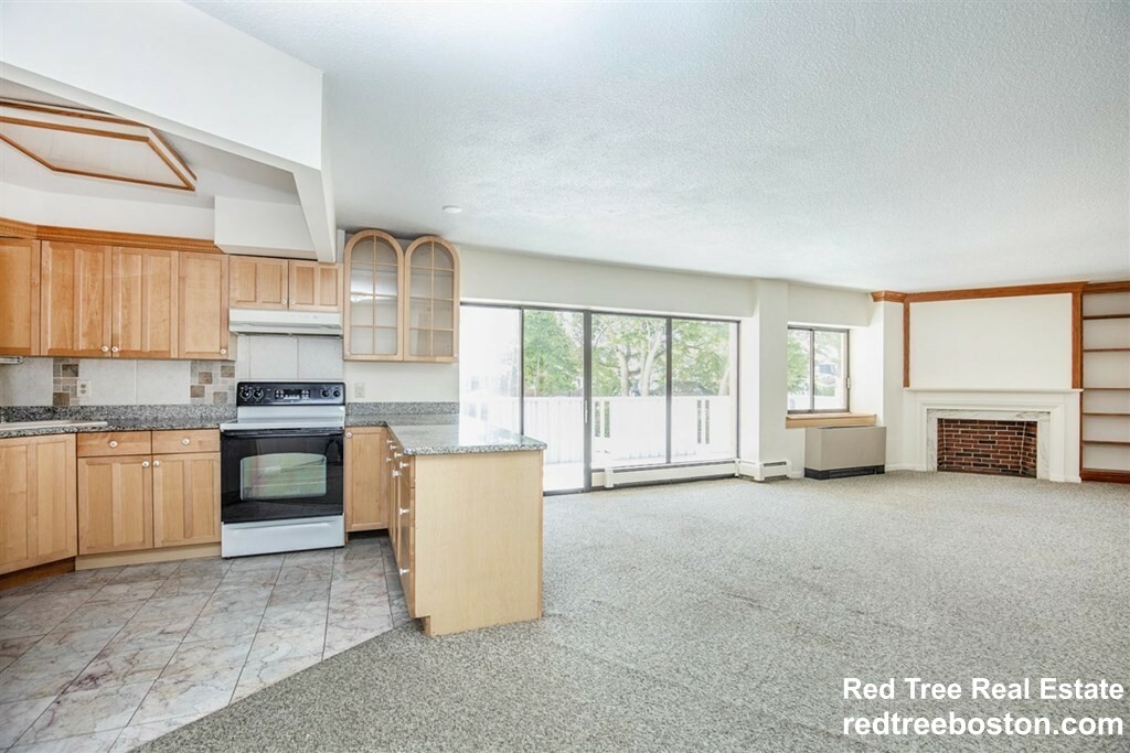 3 bed, 2 bath apartment for rent at 300 Lynn Shore Dr Unit 306, Lynn — photo 4 of 26