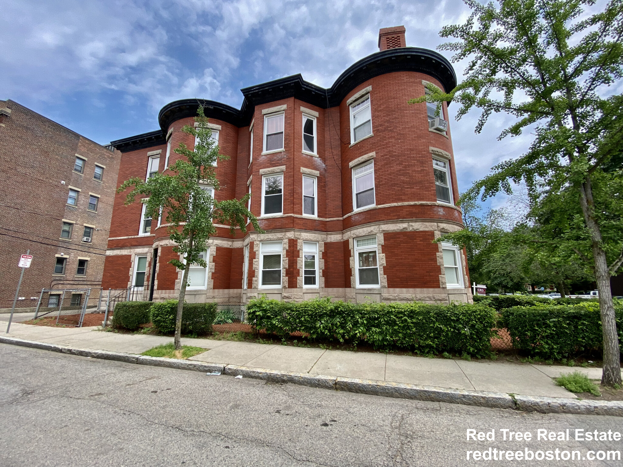 1908 Beacon St, Chestnut Hill