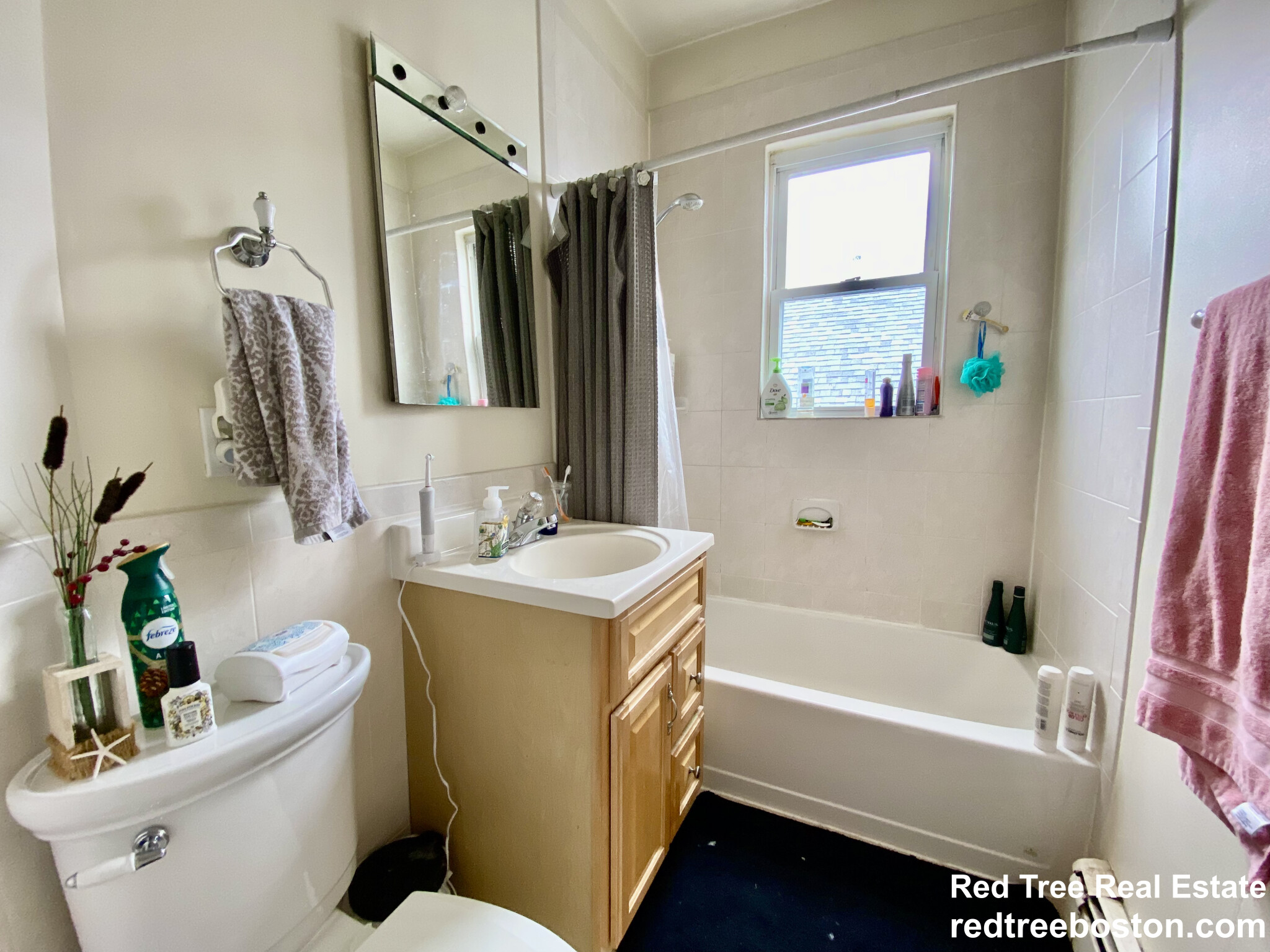 1498 Centre St, Roslindale