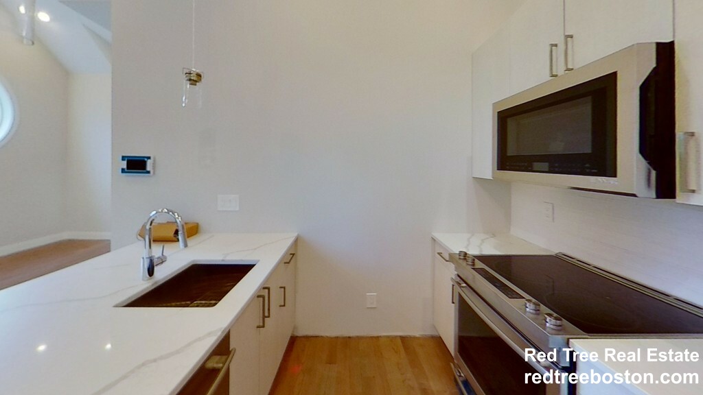 9 Mansfield St, Allston