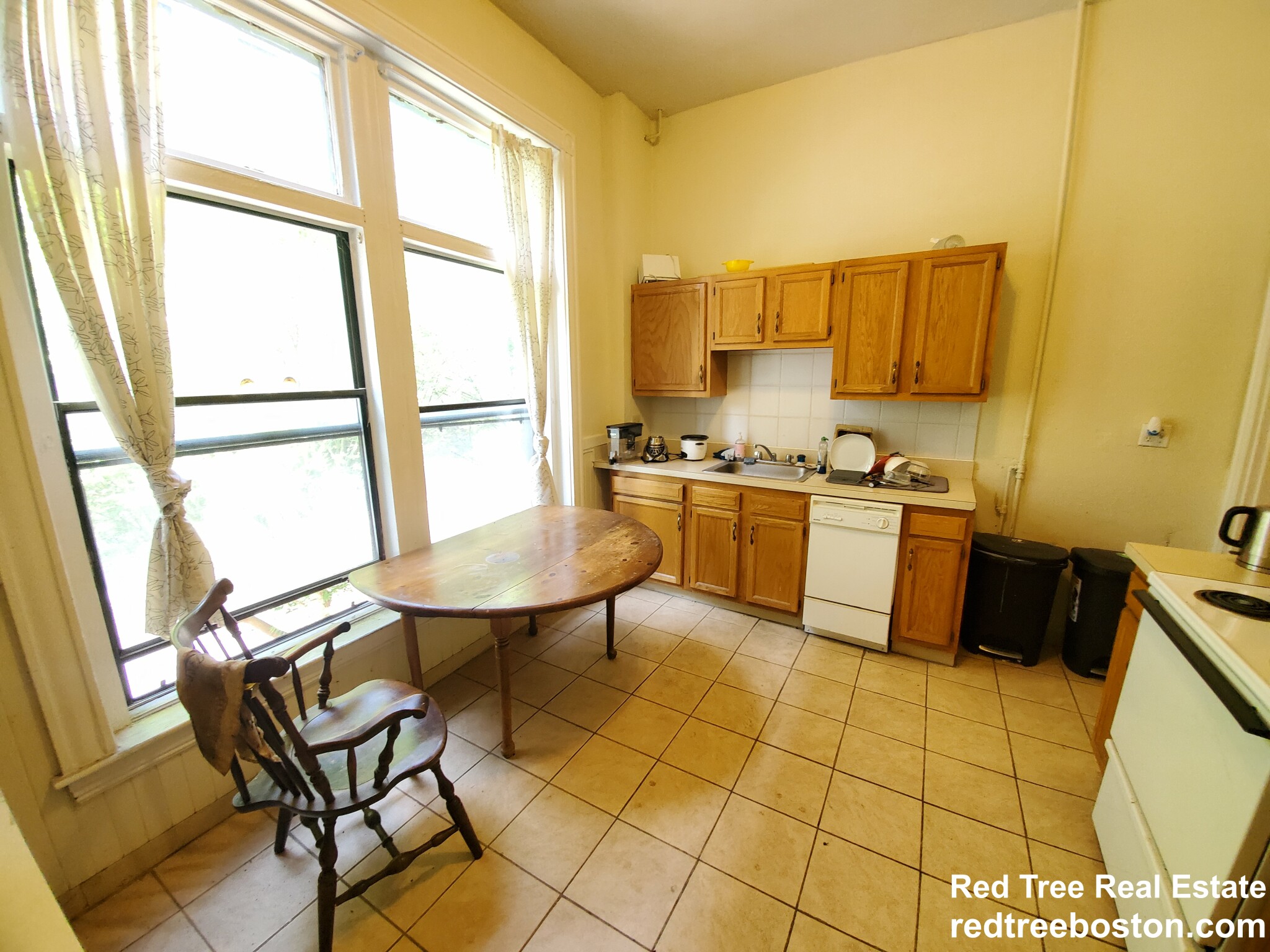 219 Harvard St, Coolidge Corner