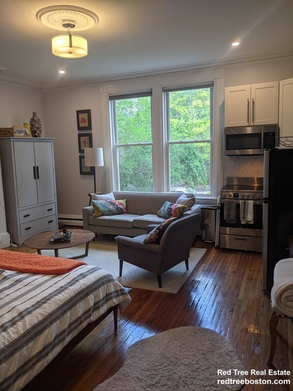 Studio bed, 1 bath apartment for rent at 41 Elmore St Unit 1, Roxbury
