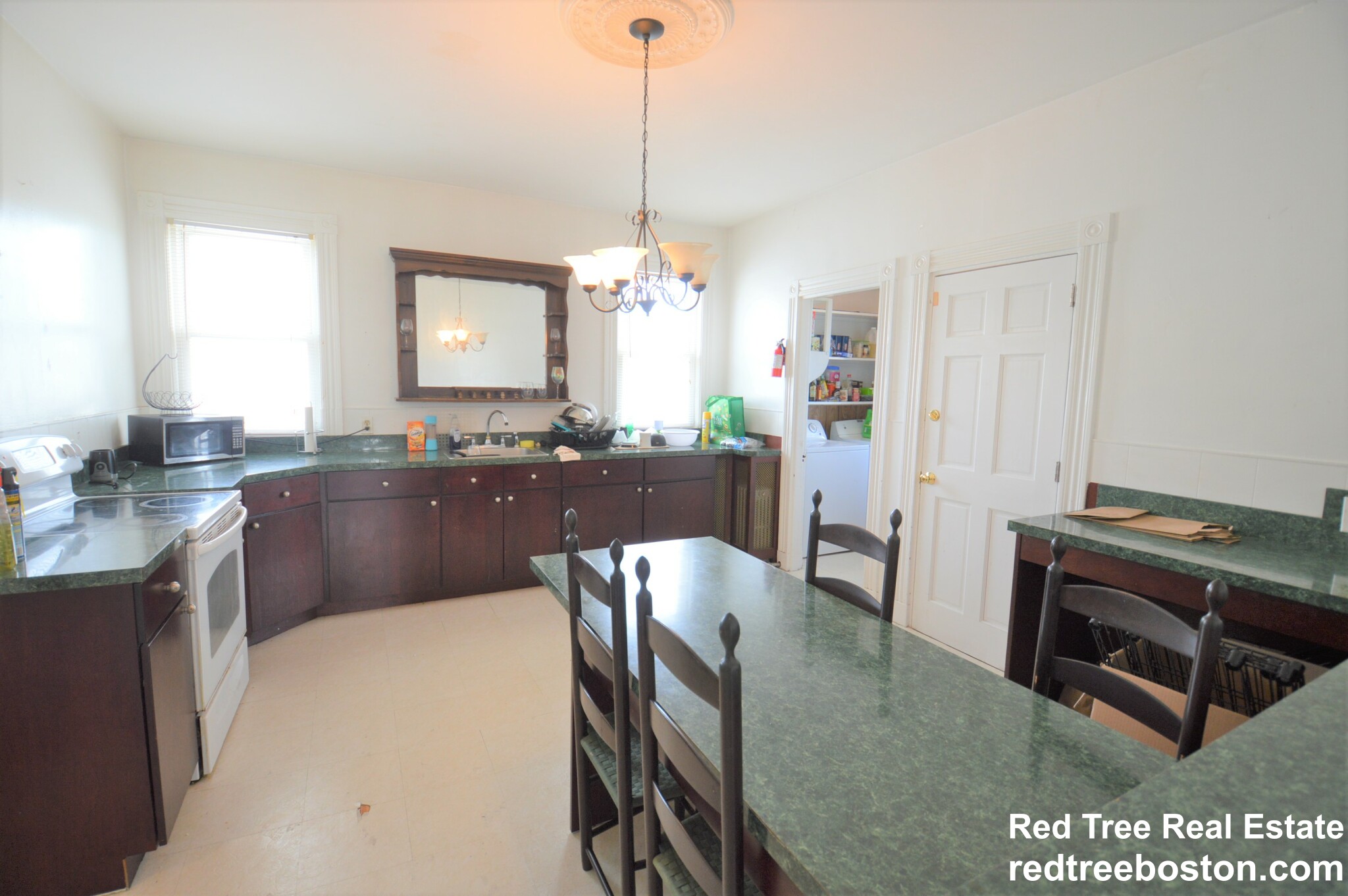3 bed, 1 bath apartment for rent at 91 Union St Unit 2, Brighton — photo 2 of 12