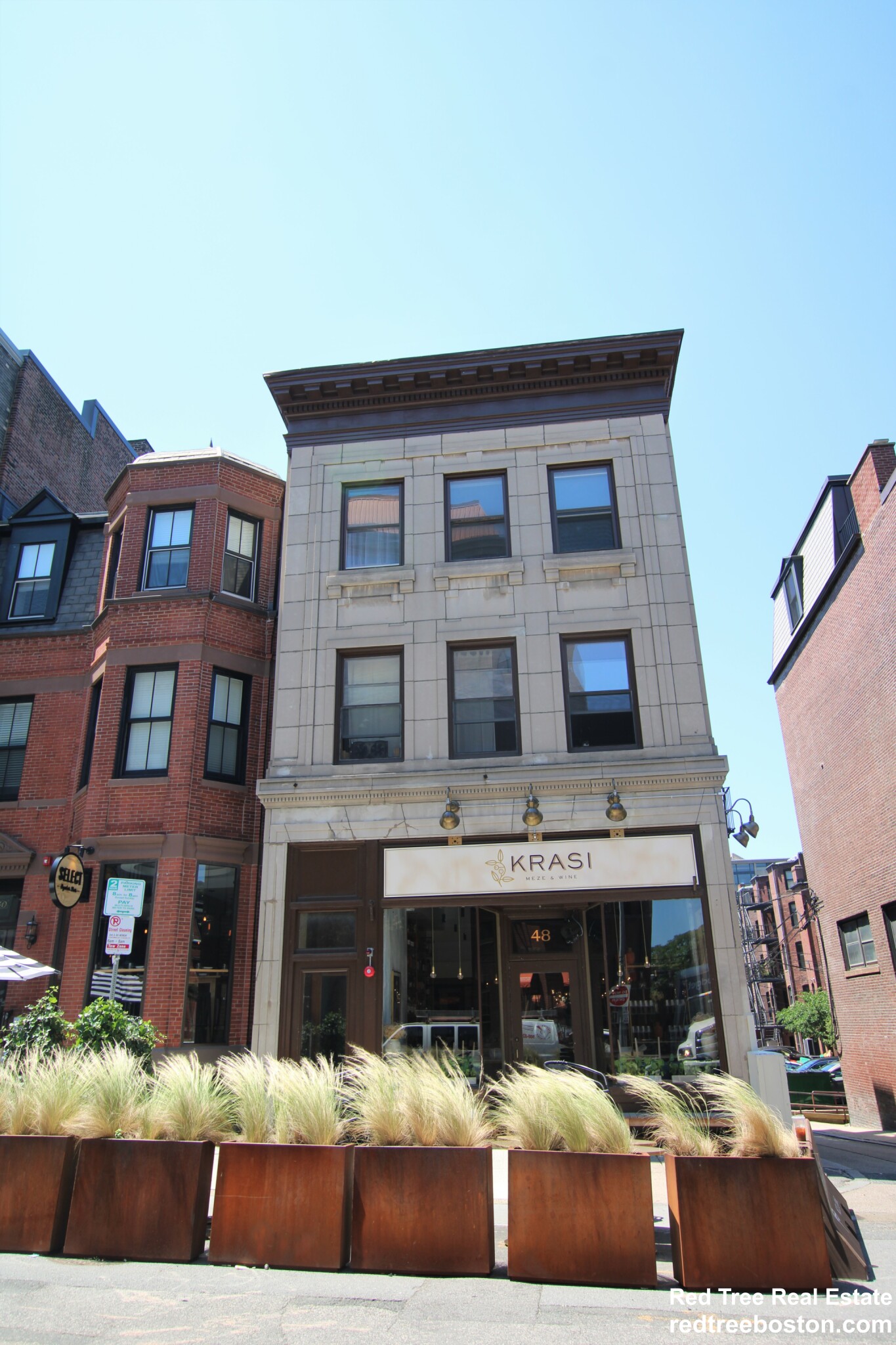 48 Gloucester St, Back Bay