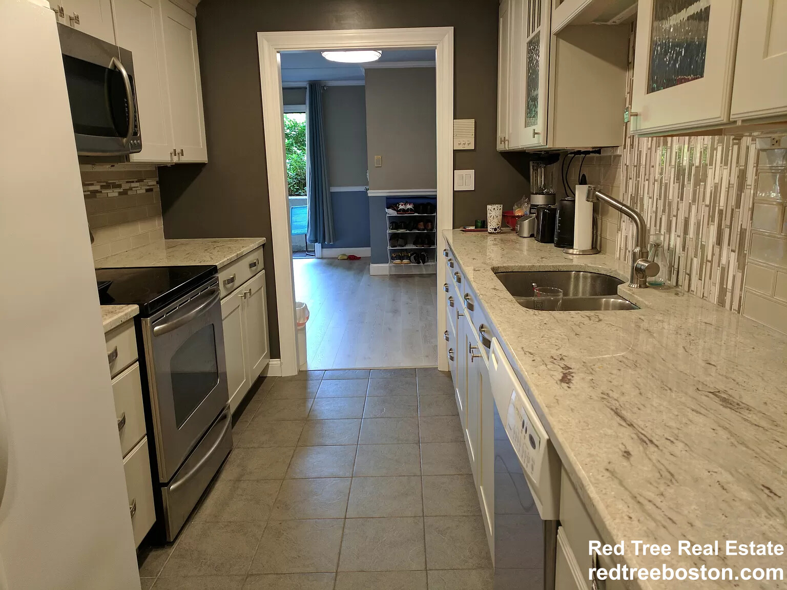 53 Angleside Rd, Waltham