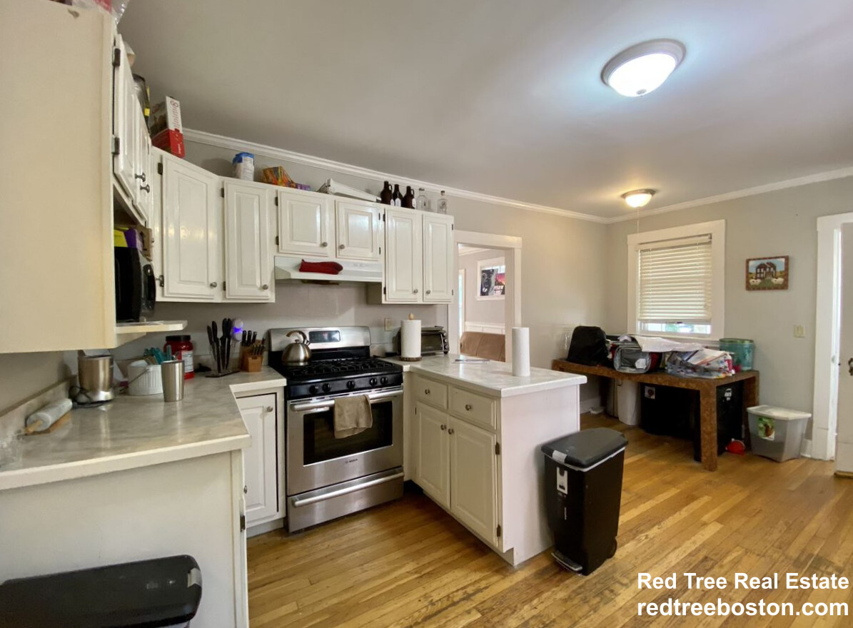 4 bed, 2 bath apartment for rent at 80 Lake St Unit 80, Brighton