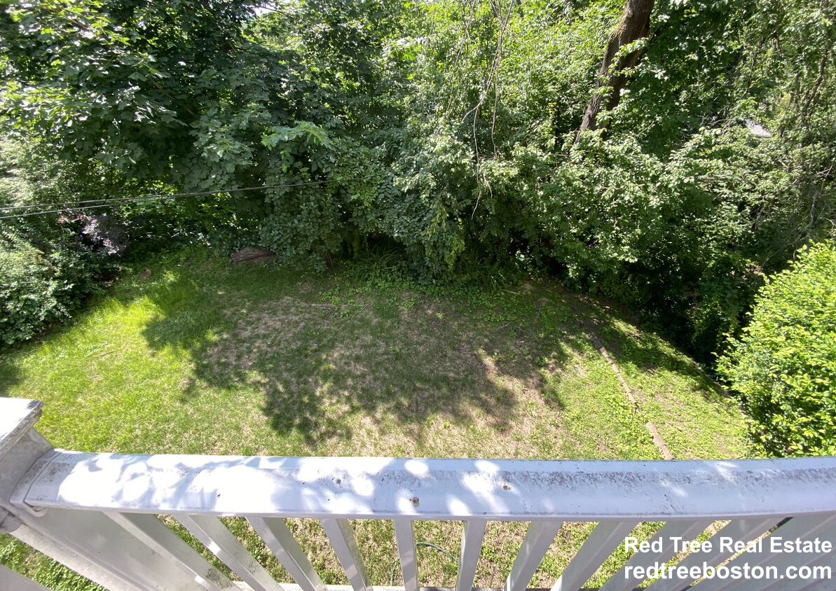 4 bed, 2 bath apartment for rent at 80 Lake St Unit 80, Brighton — photo 15 of 16
