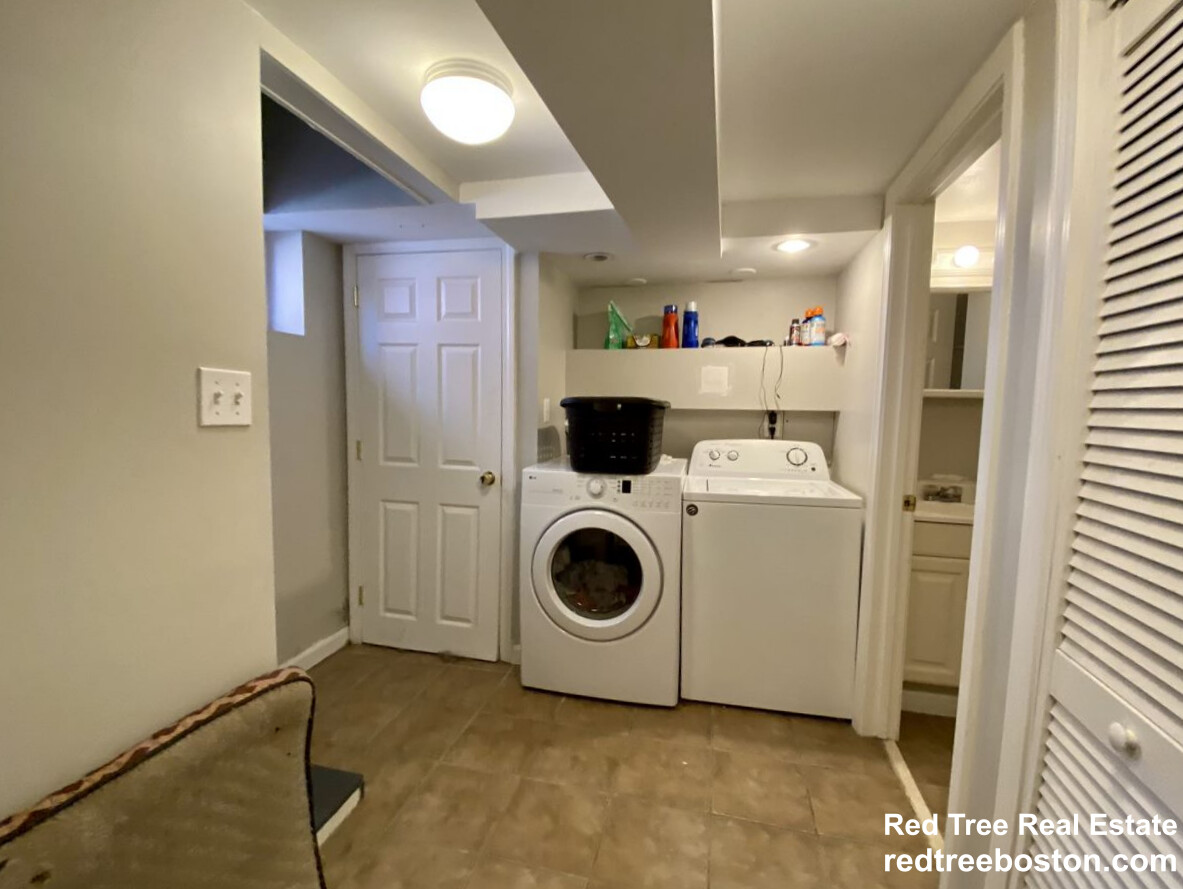 4 bed, 2 bath apartment for rent at 80 Lake St Unit 80, Brighton — photo 11 of 16