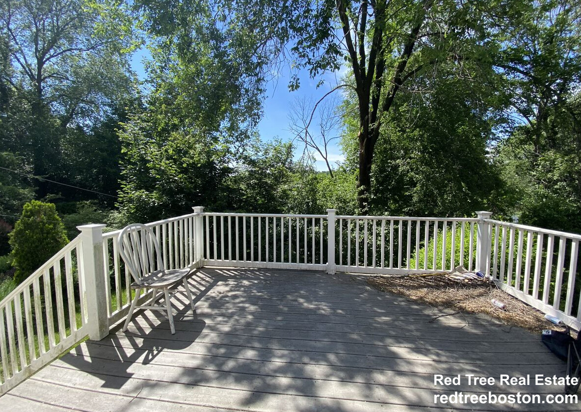 4 bed, 2 bath apartment for rent at 80 Lake St Unit 80, Brighton — photo 14 of 16