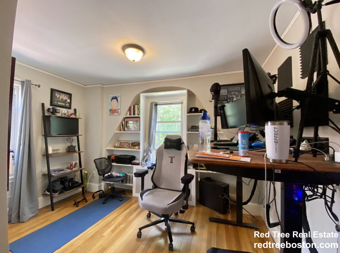 4 bed, 2 bath apartment for rent at 80 Lake St Unit 80, Brighton — photo 7 of 16