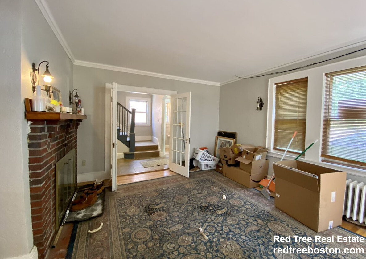 4 bed, 2 bath apartment for rent at 80 Lake St Unit 80, Brighton — photo 3 of 16