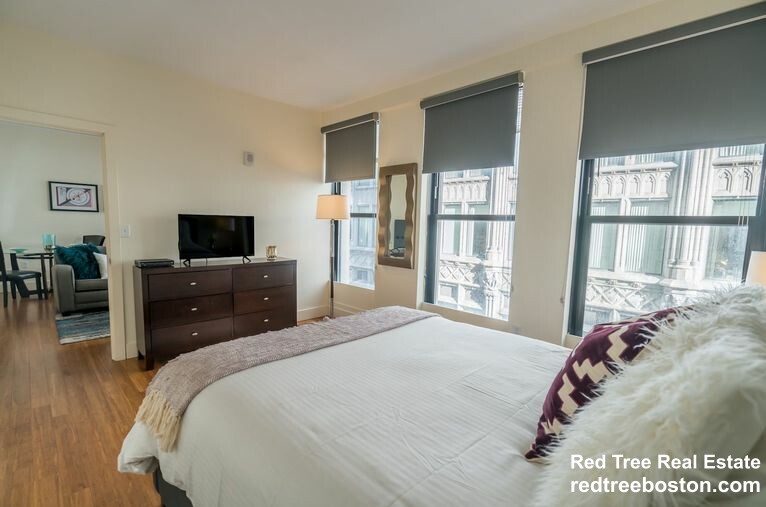 8 Winter St, Downtown