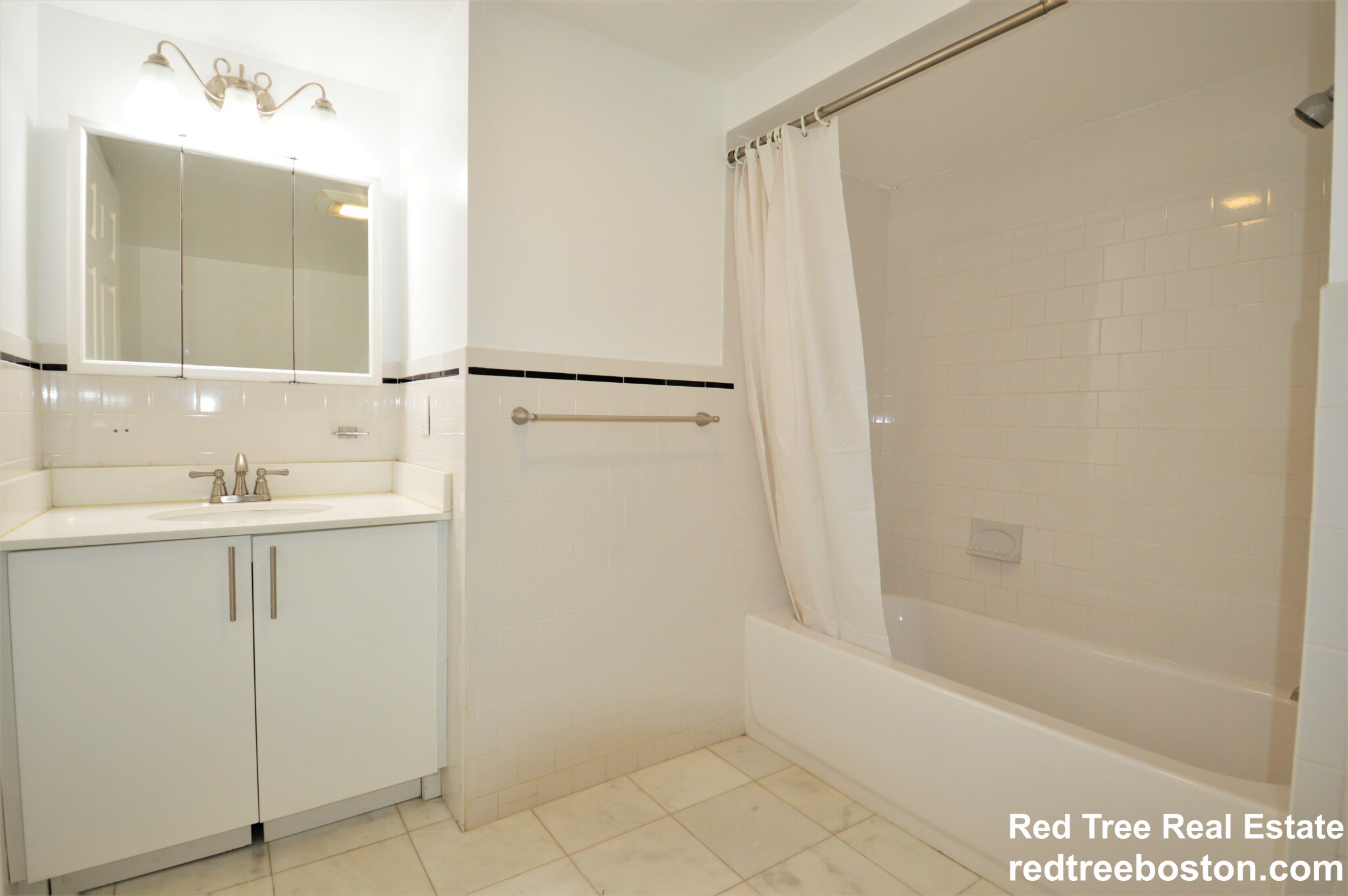 457 Centre St, Newton Centre