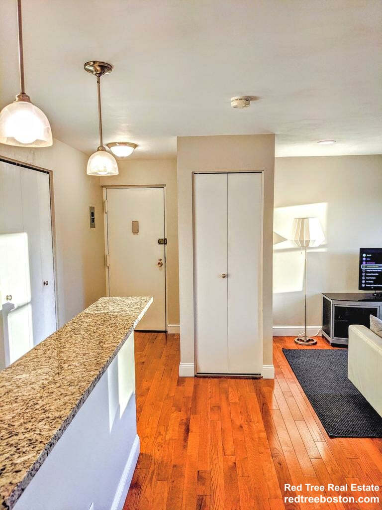 27 Bowdoin St, Beacon Hill