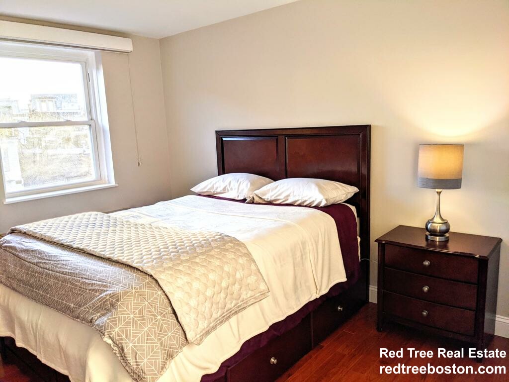 27 Bowdoin St, Beacon Hill