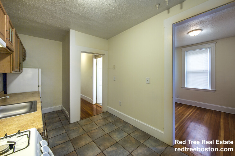 437 Cambridge St, Allston