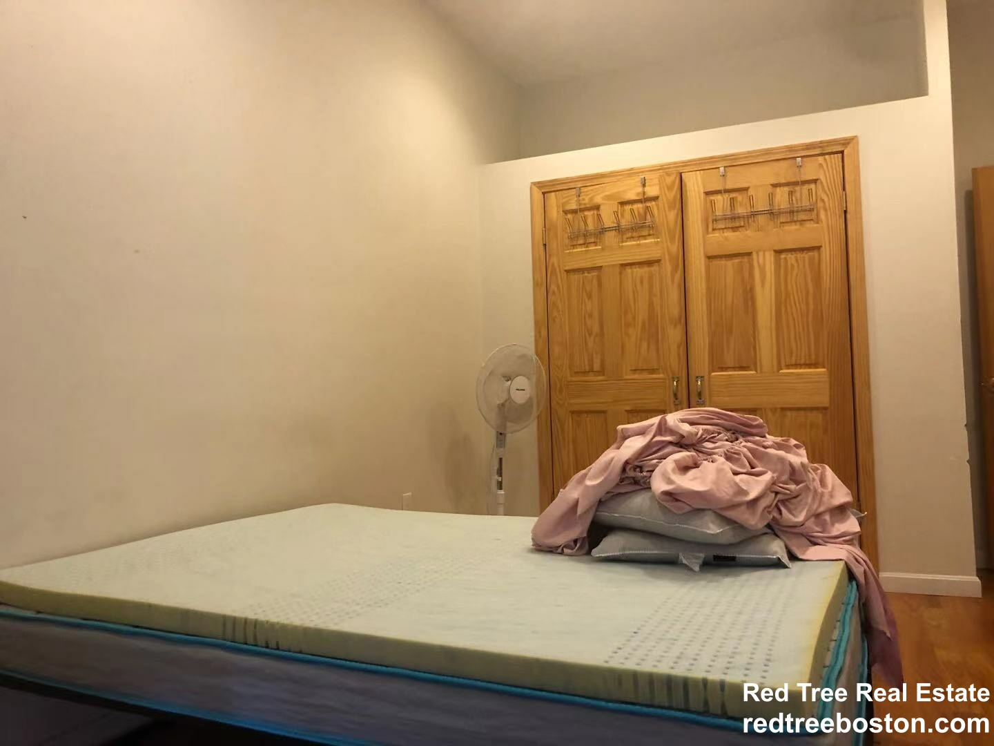 10 Moreland St, Roxbury