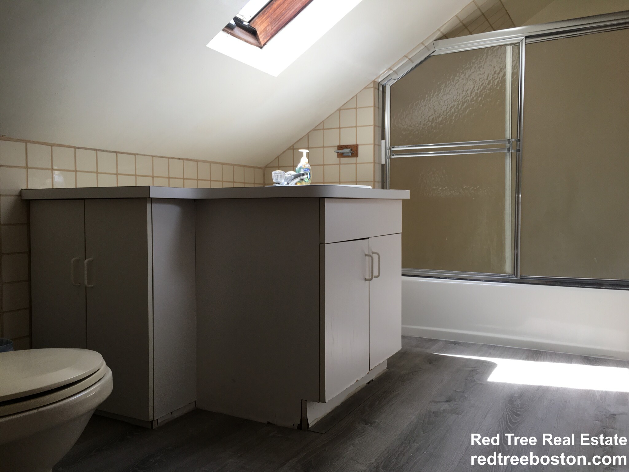 4 bed, 2 bath apartment for rent at 38 Linden St Unit 16, Allston — photo 12 of 14