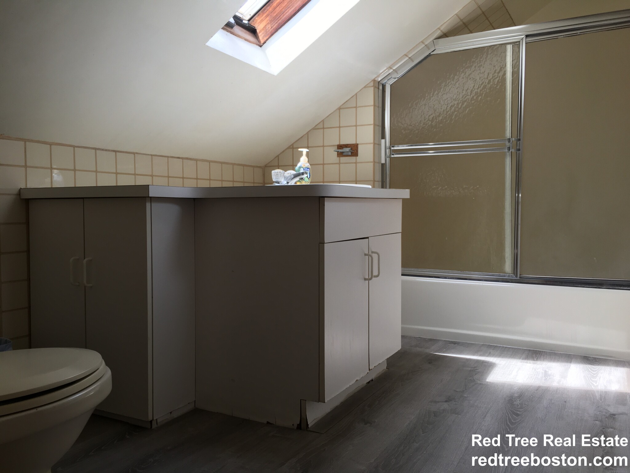 4 bed, 2 bath apartment for rent at 38 Linden St Unit 16, Allston — photo 13 of 14