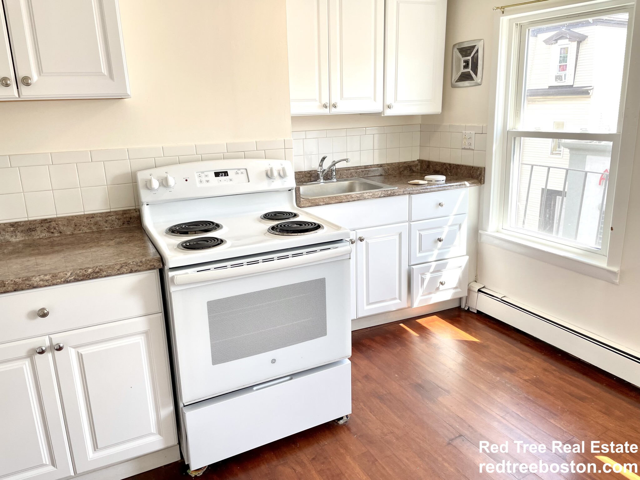 2 bed, 1 bath apartment for rent at 69 Bennington Unit 3, East Boston — photo 2 of 9