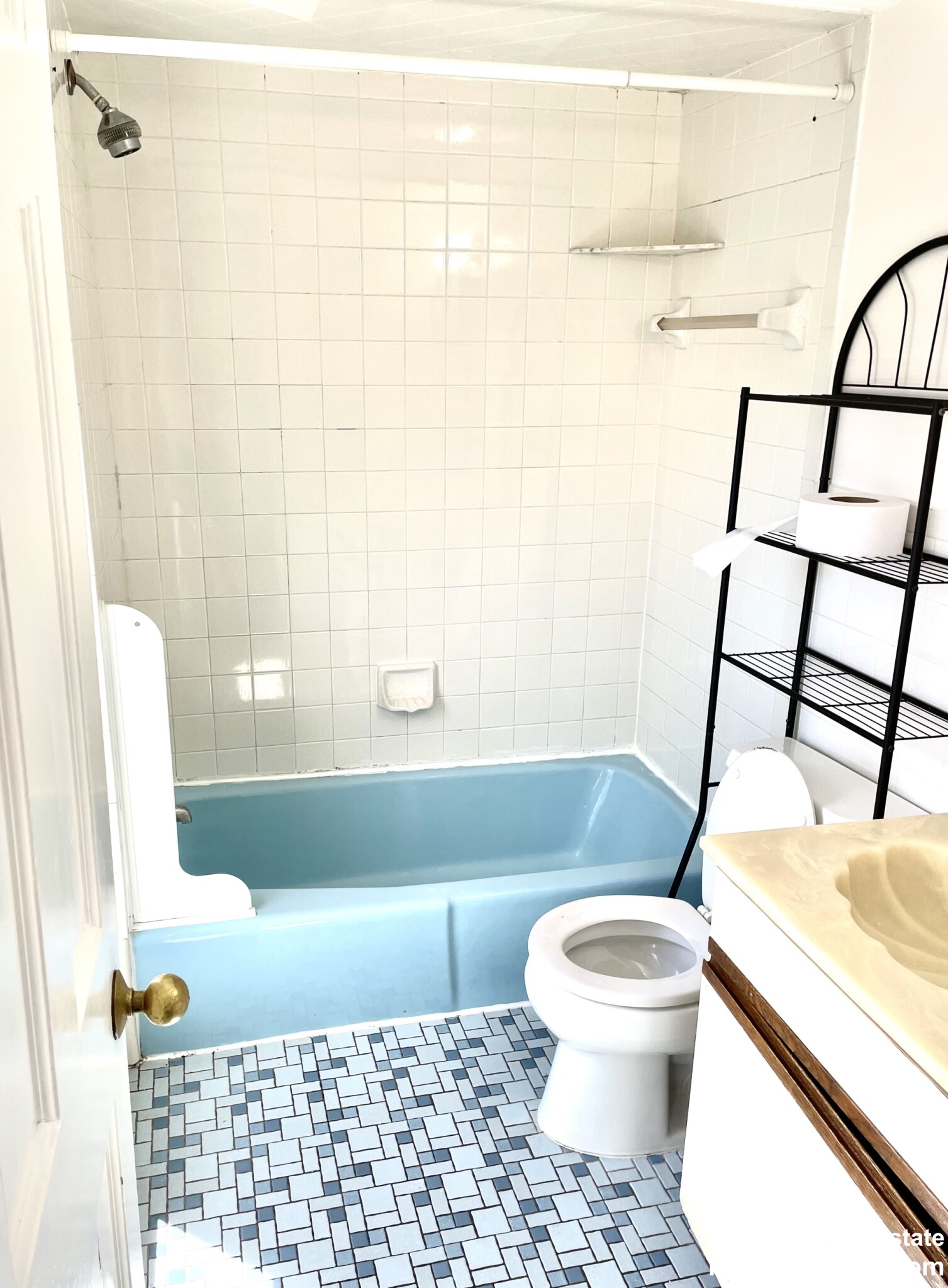 2 bed, 1 bath apartment for rent at 69 Bennington Unit 3, East Boston — photo 6 of 9