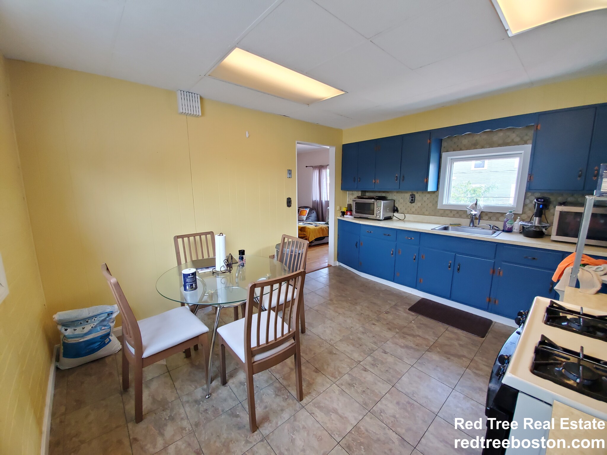 2 bed, 1 bath apartment for rent at 262 Summer St Unit 1, Somerville — photo 8 of 17