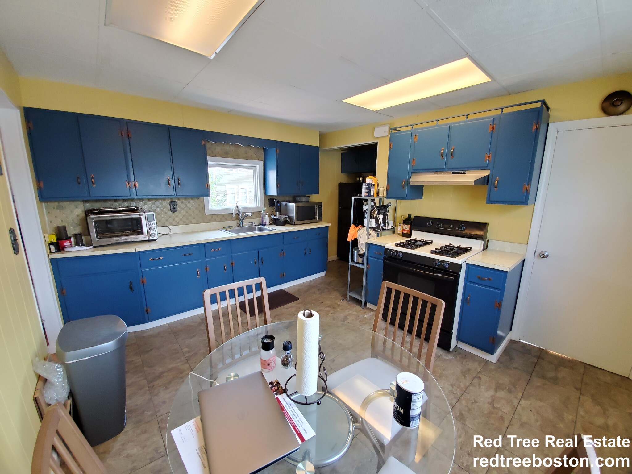 2 bed, 1 bath apartment for rent at 262 Summer St Unit 1, Somerville — photo 9 of 17