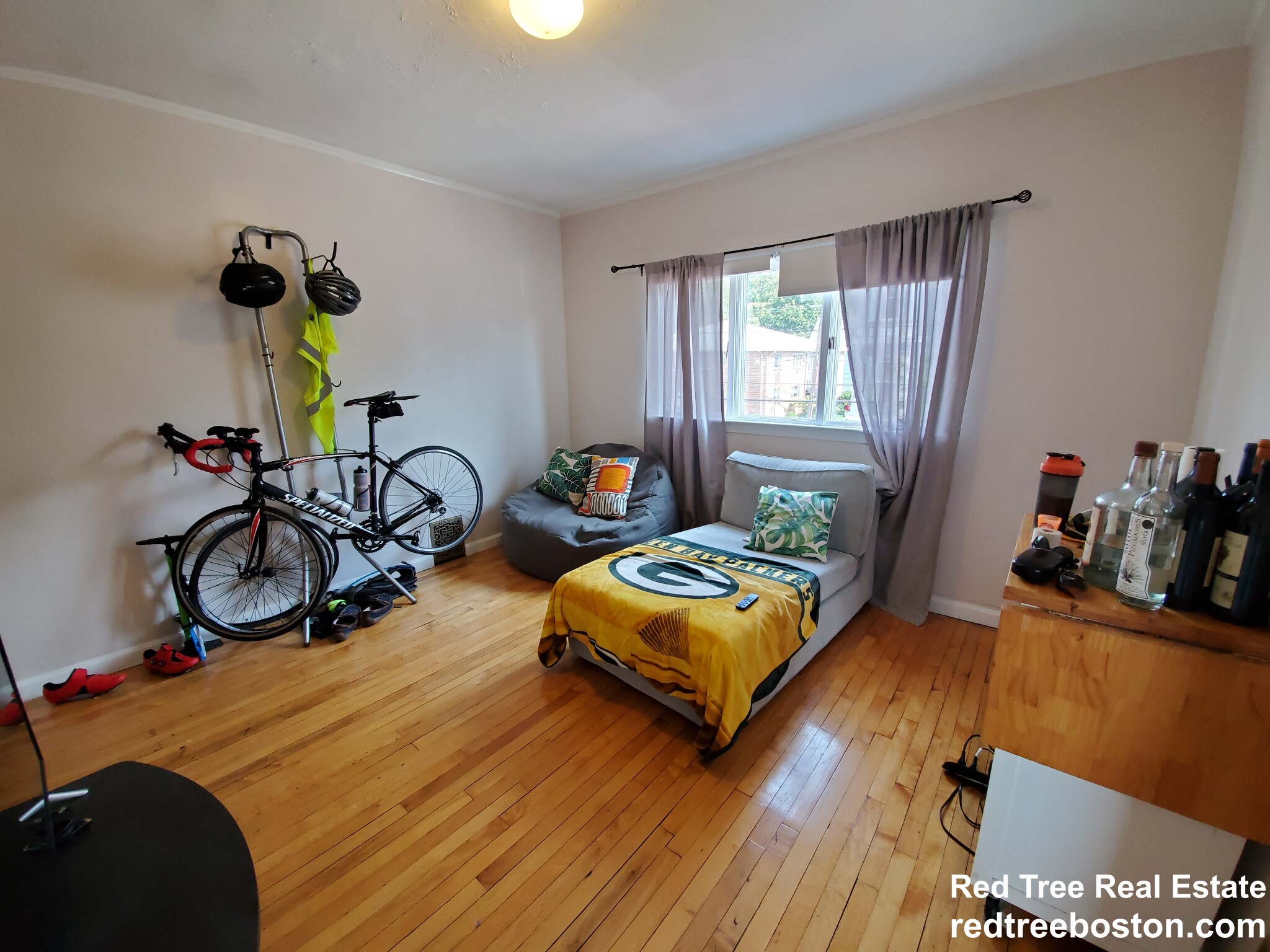 2 bed, 1 bath apartment for rent at 262 Summer St Unit 1, Somerville — photo 1 of 17