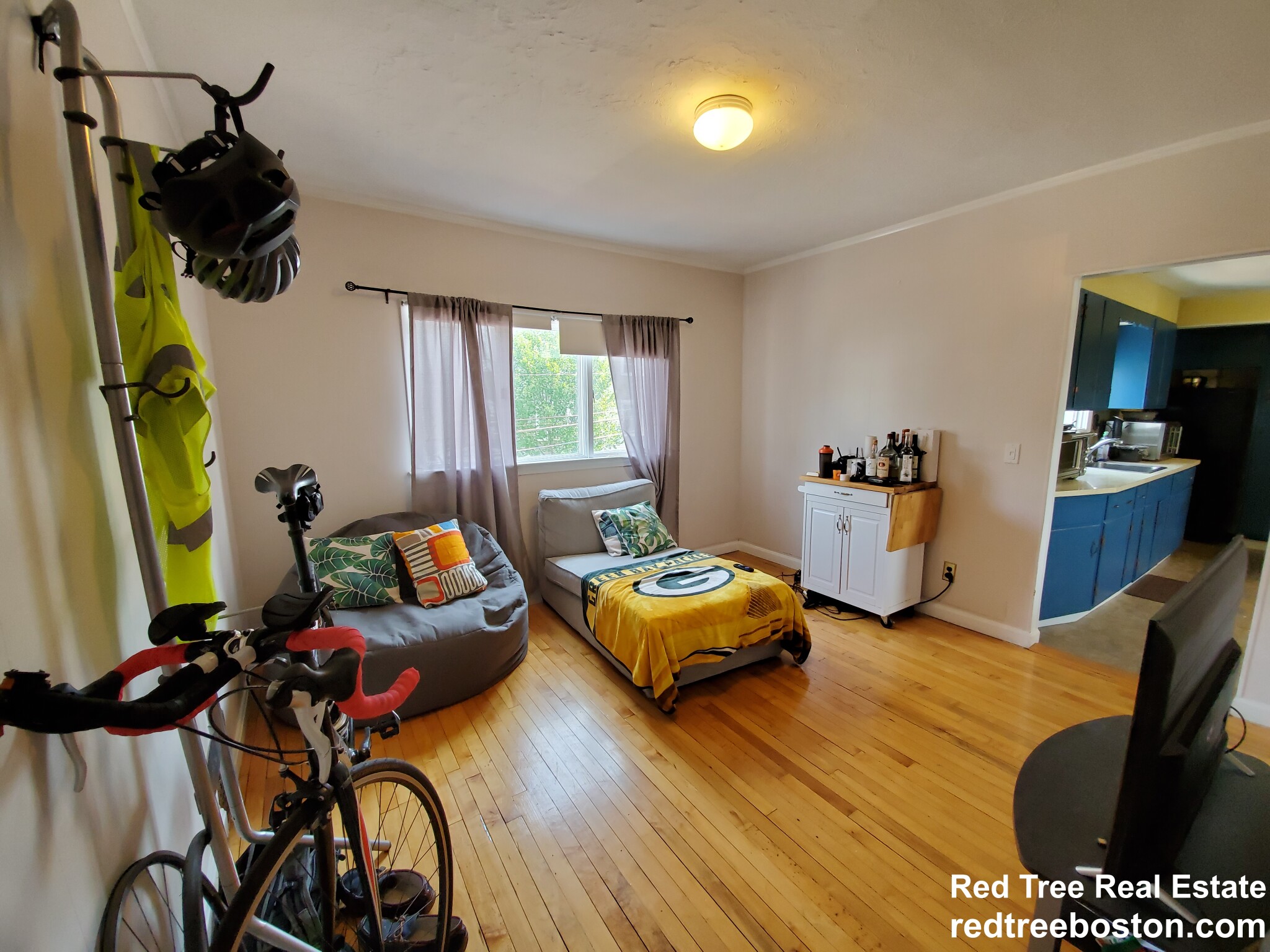 2 bed, 1 bath apartment for rent at 262 Summer St Unit 1, Somerville — photo 2 of 17