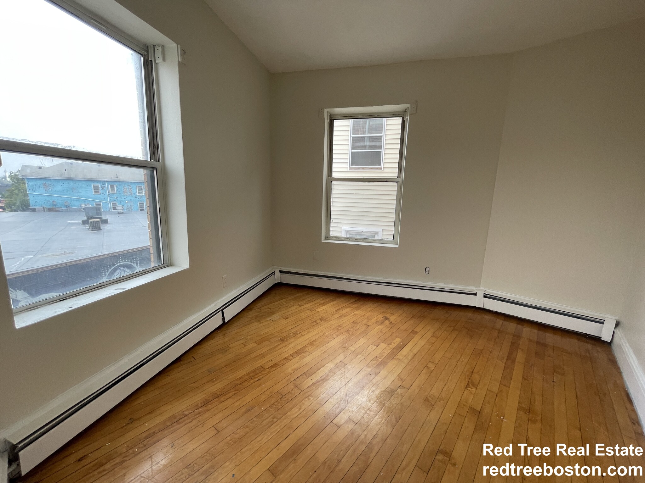2 bed, 1 bath apartment for rent at 366 Centre St Unit 4, Jamaica Plain — photo 10 of 12