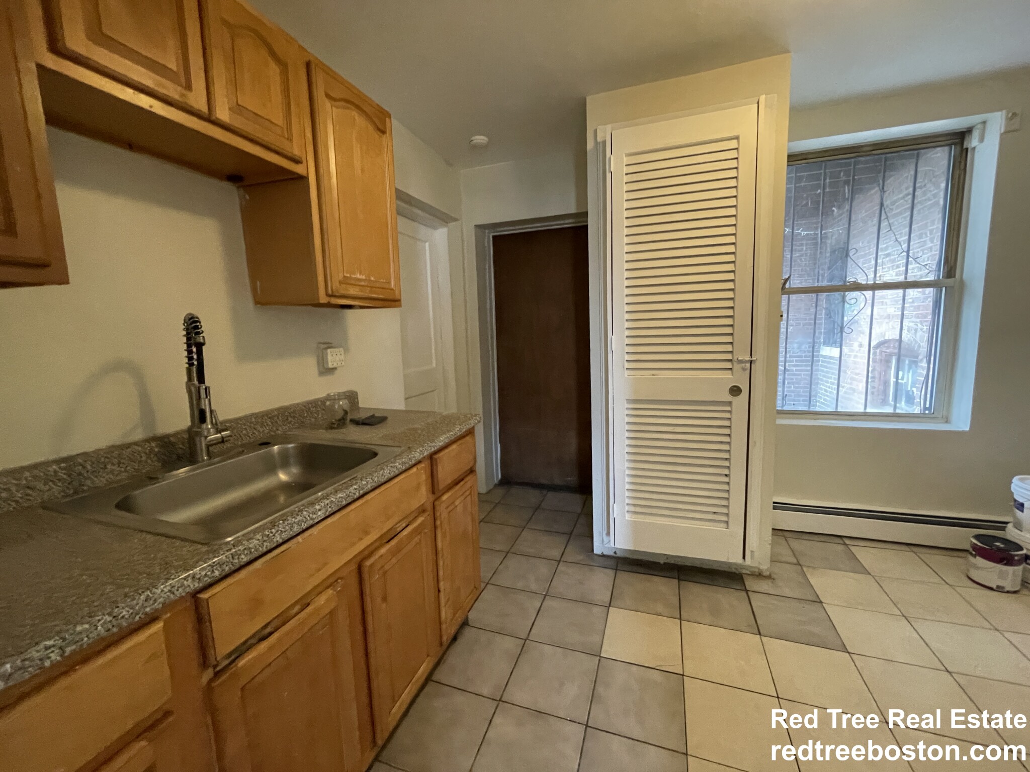 2 bed, 1 bath apartment for rent at 366 Centre St Unit 4, Jamaica Plain — photo 7 of 12