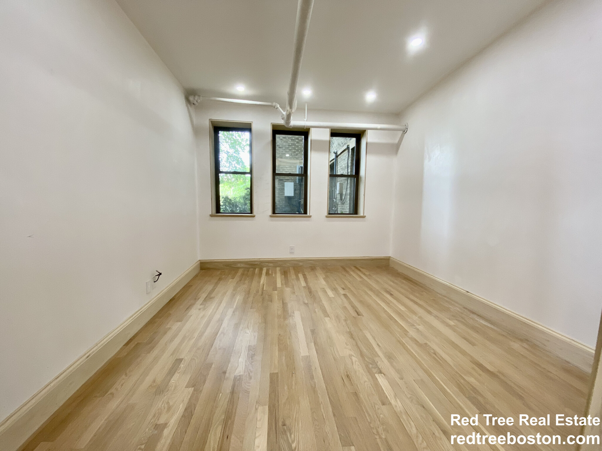 1662 Commonwealth Ave, Brighton