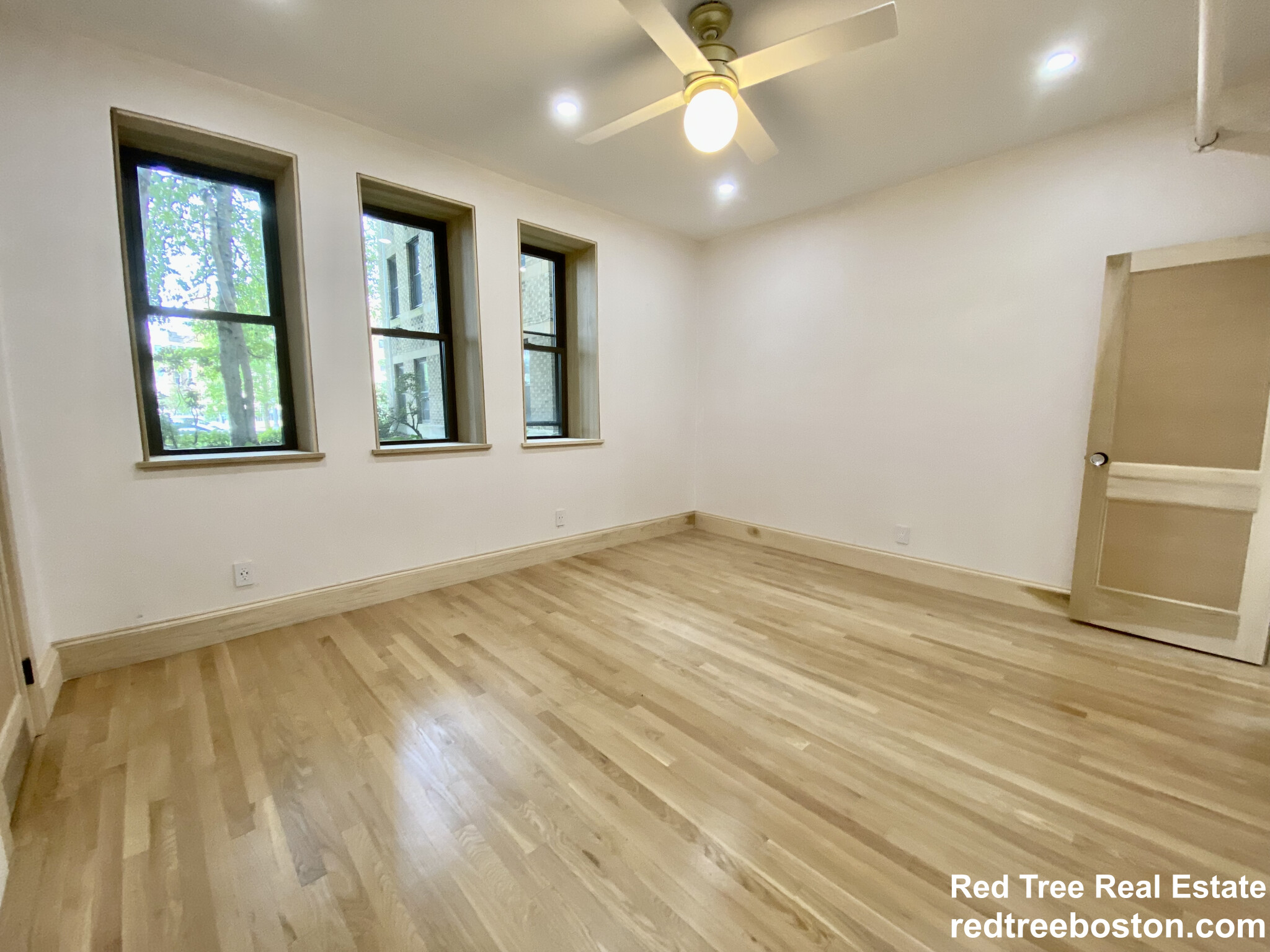 1662 Commonwealth Ave, Brighton