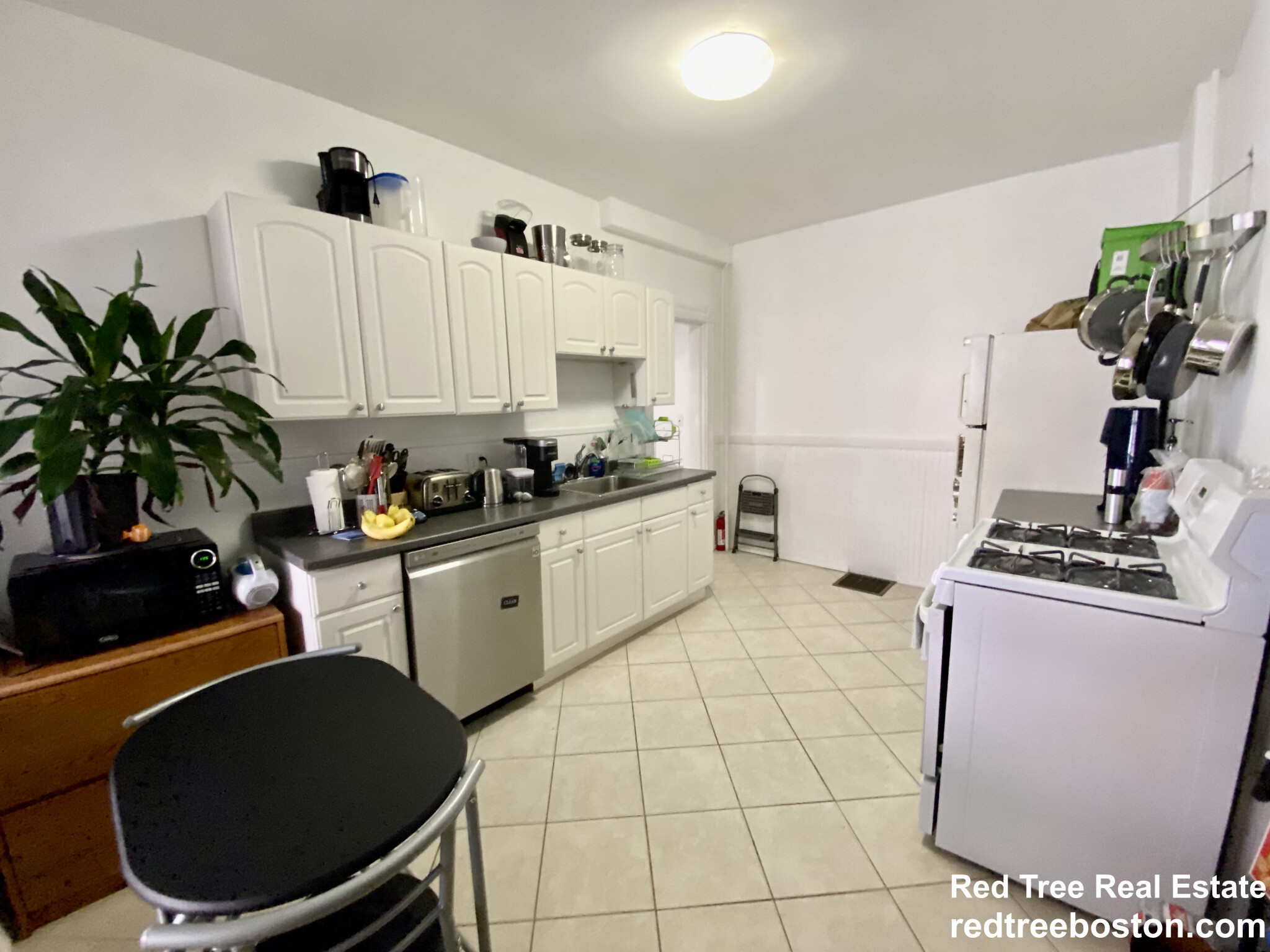 1 bed, 1 bath apartment for rent at 1908 Beacon St Unit 1, Brookline — photo 4 of 43