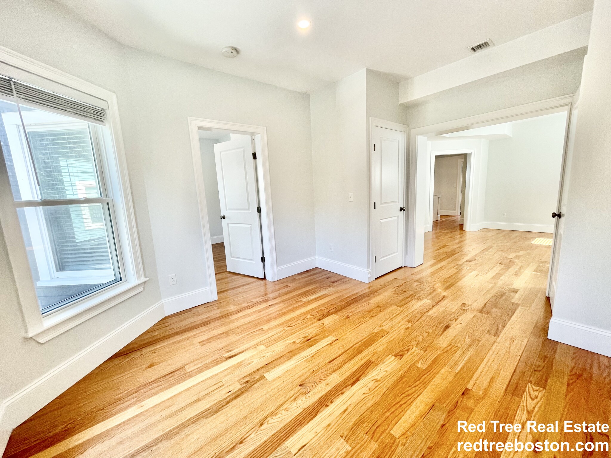 5 bed, 3 bath apartment for rent at 55 Saxton St Unit 2, Dorchester — photo 9 of 25