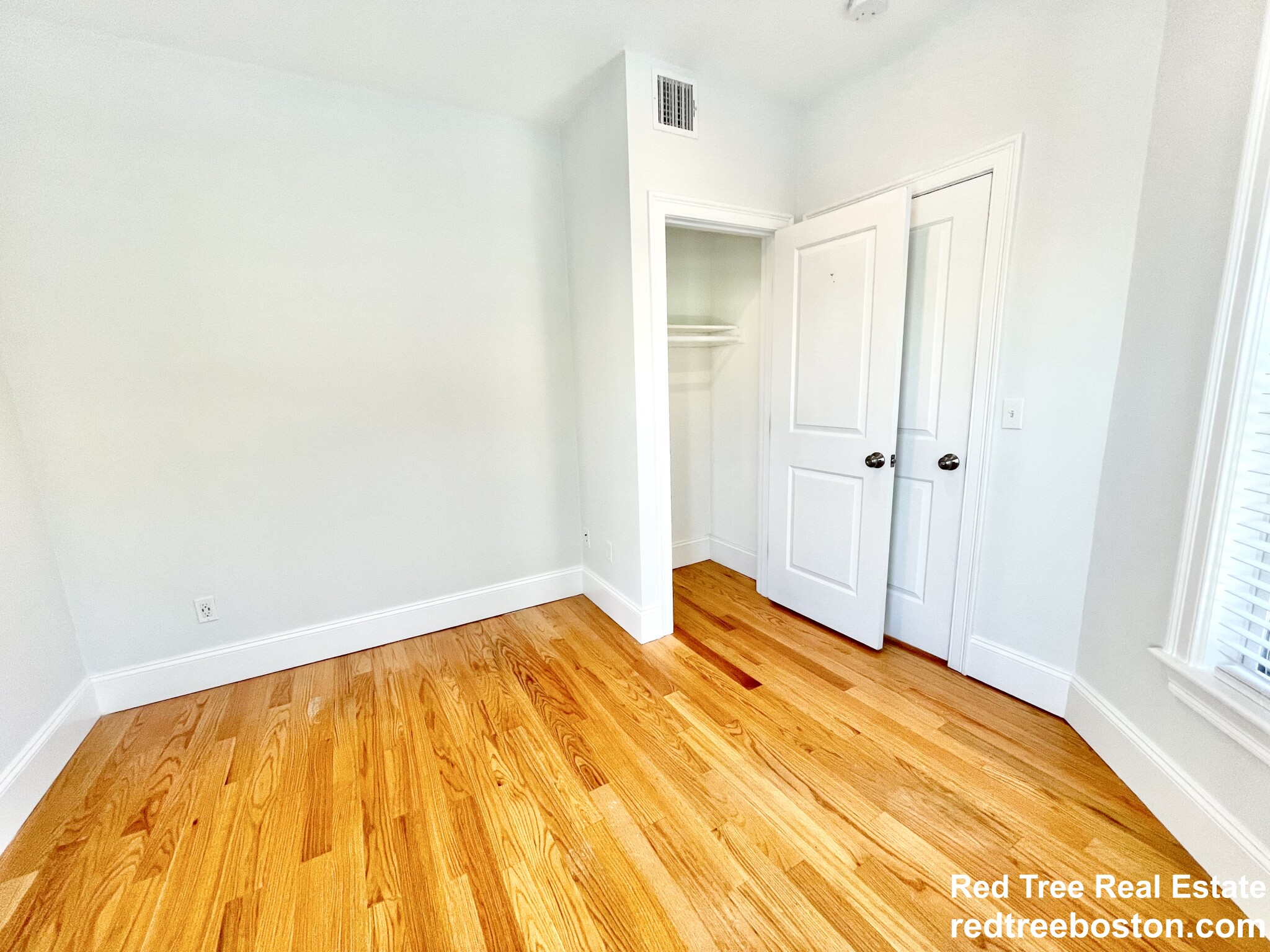 5 bed, 3 bath apartment for rent at 55 Saxton St Unit 2, Dorchester — photo 13 of 25