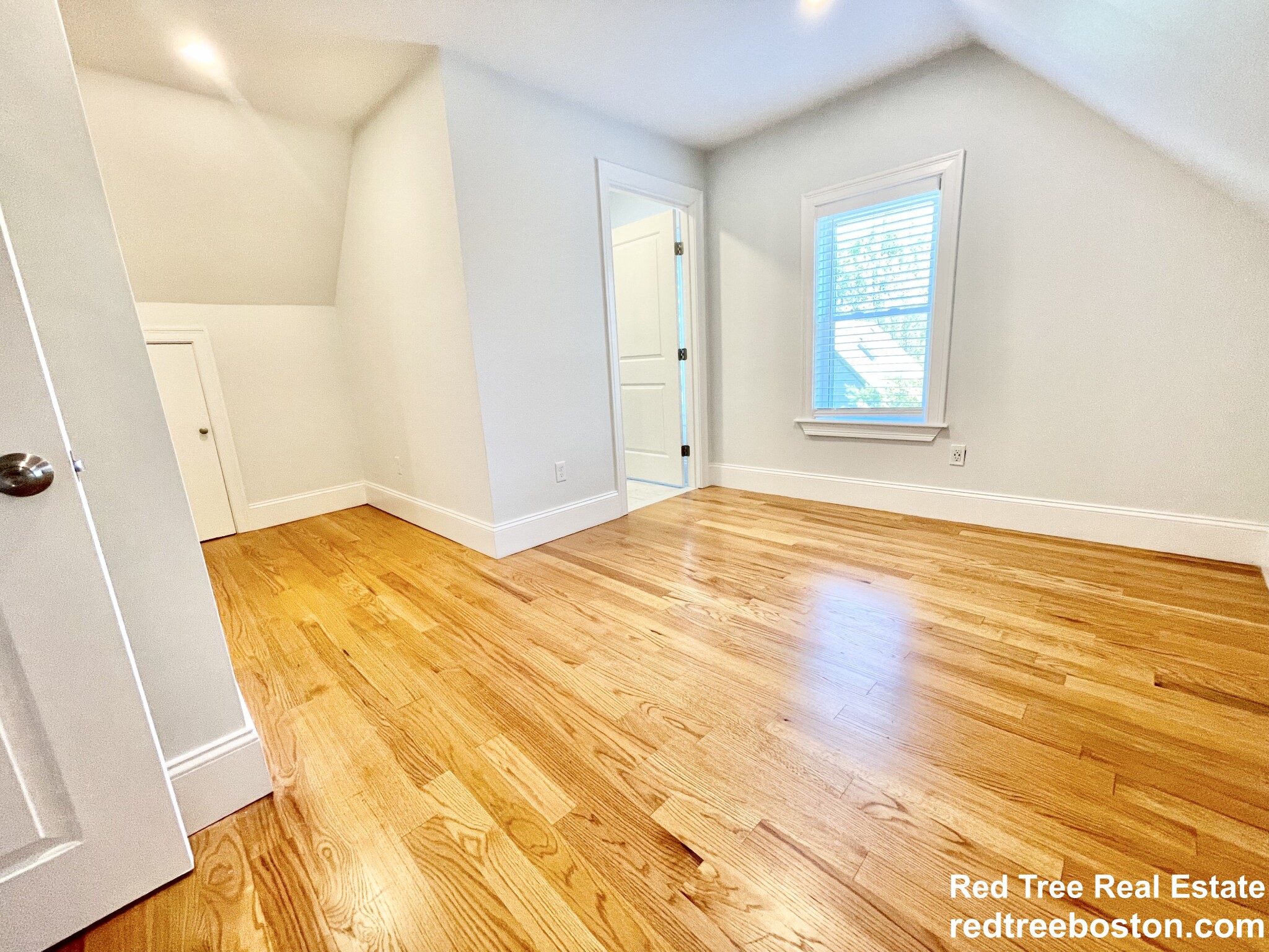 5 bed, 3 bath apartment for rent at 55 Saxton St Unit 2, Dorchester — photo 17 of 25