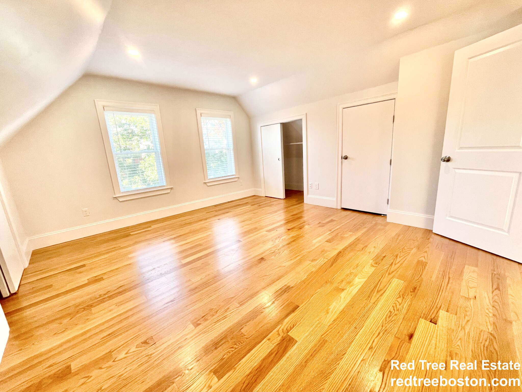 5 bed, 3 bath apartment for rent at 55 Saxton St Unit 2, Dorchester — photo 23 of 25