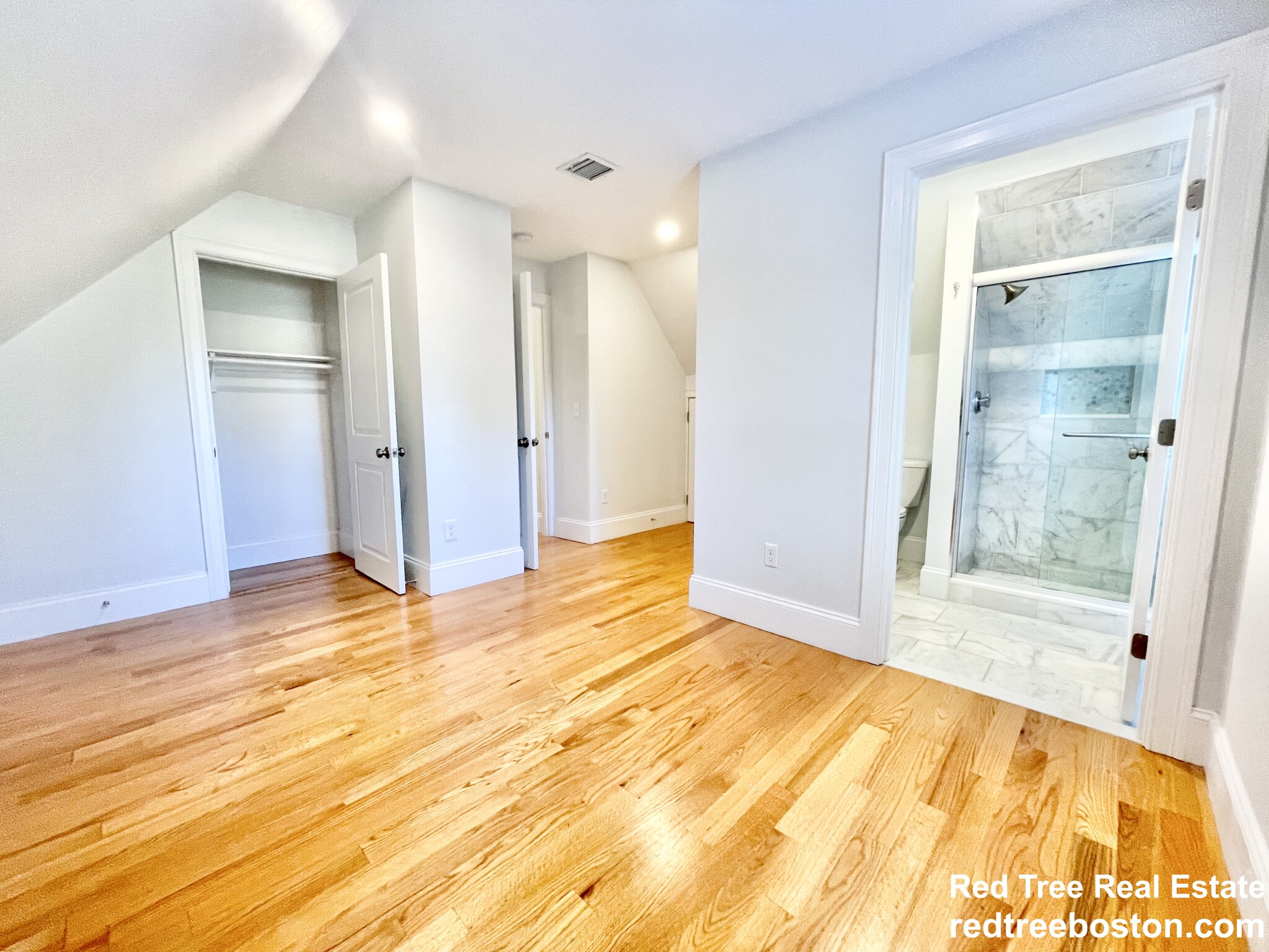 5 bed, 3 bath apartment for rent at 55 Saxton St Unit 2, Dorchester — photo 16 of 25