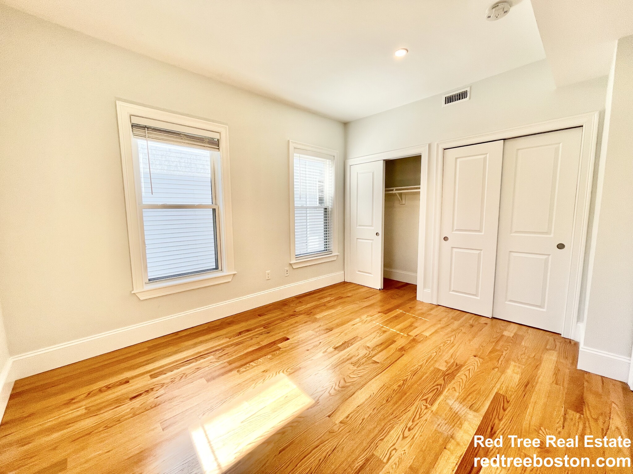 5 bed, 3 bath apartment for rent at 55 Saxton St Unit 2, Dorchester — photo 14 of 25