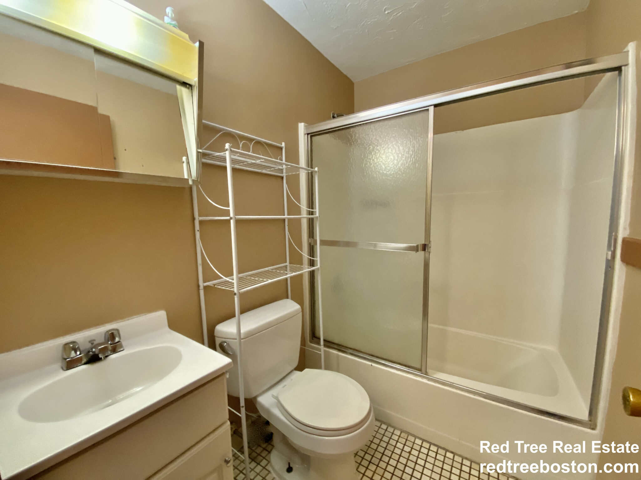 2 bed, 1 bath apartment for rent at 70 Readville St Unit C, Hyde Park — photo 9 of 13