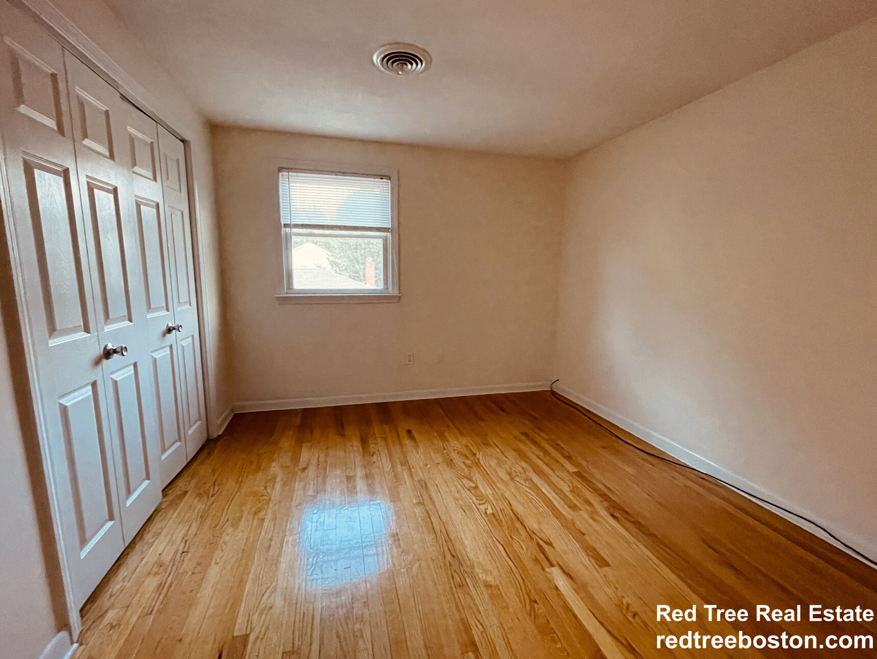 3 bed, 1.5 bath apartment for rent at 41 Boylston Rd, Newton Highlands — photo 6 of 16