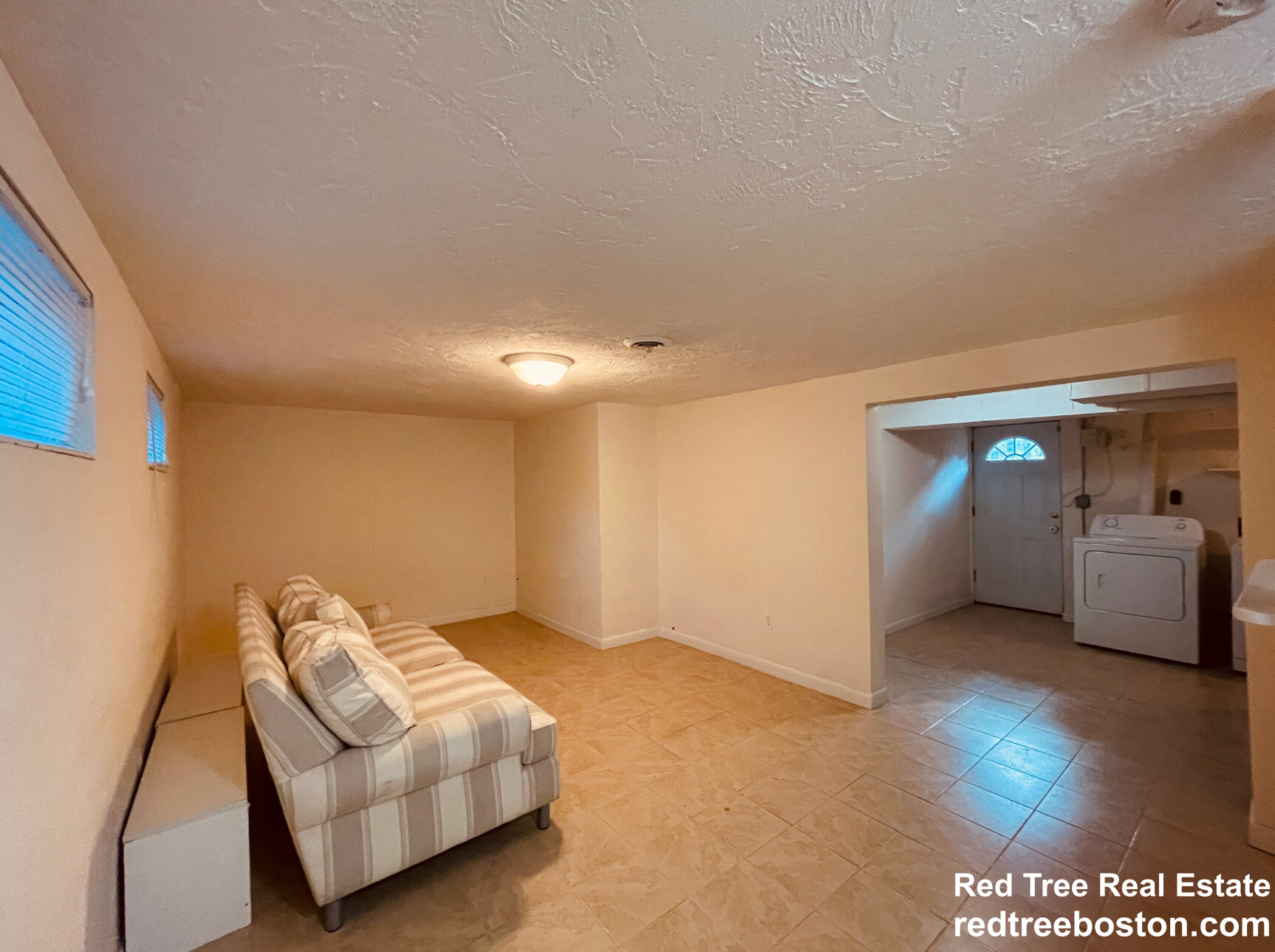 3 bed, 1.5 bath apartment for rent at 41 Boylston Rd, Newton Highlands — photo 5 of 16
