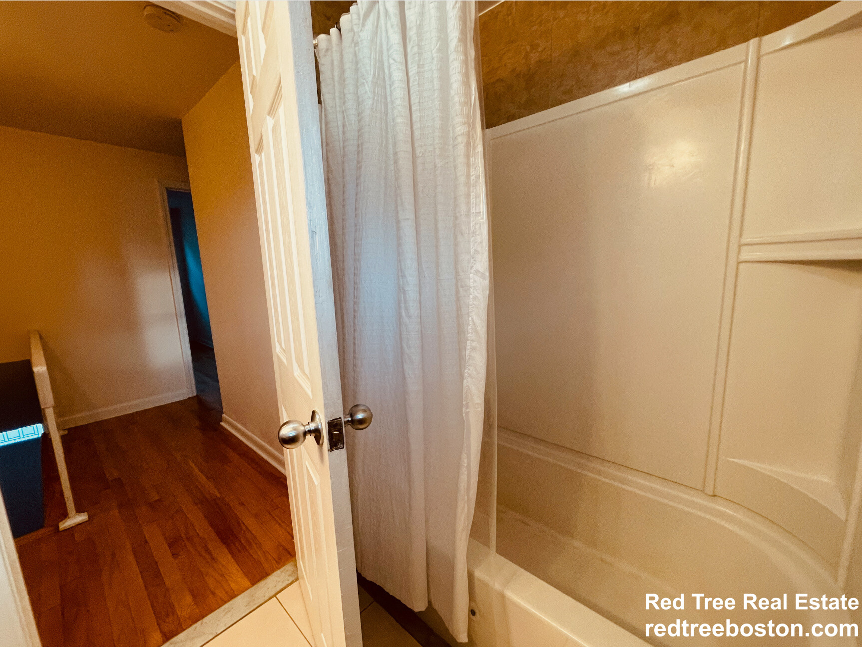 3 bed, 1.5 bath apartment for rent at 41 Boylston Rd, Newton Highlands — photo 9 of 16