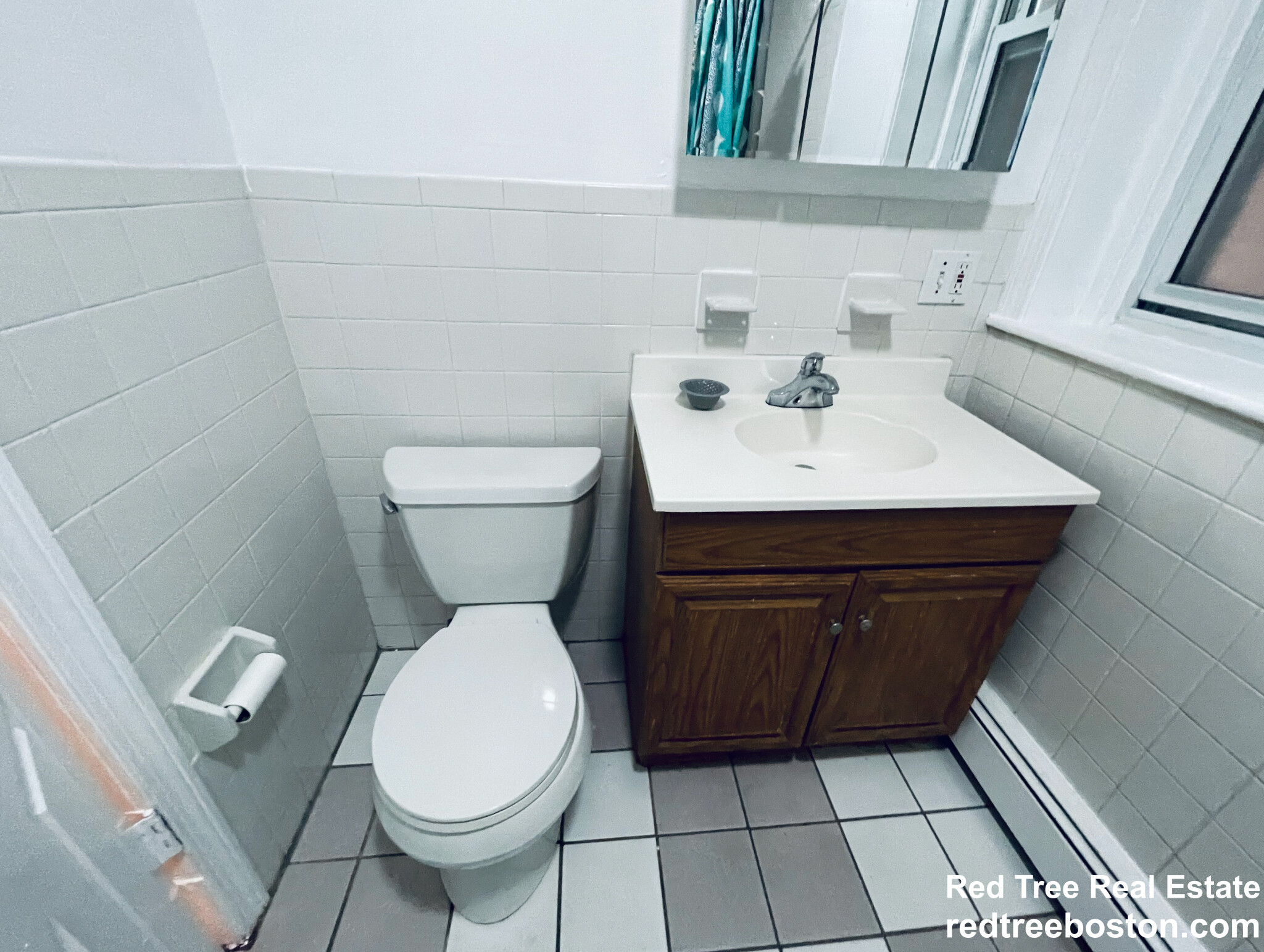 3 bed, 1 bath apartment for rent at 47 Strathmore Rd Unit 1, Brighton — photo 6 of 10