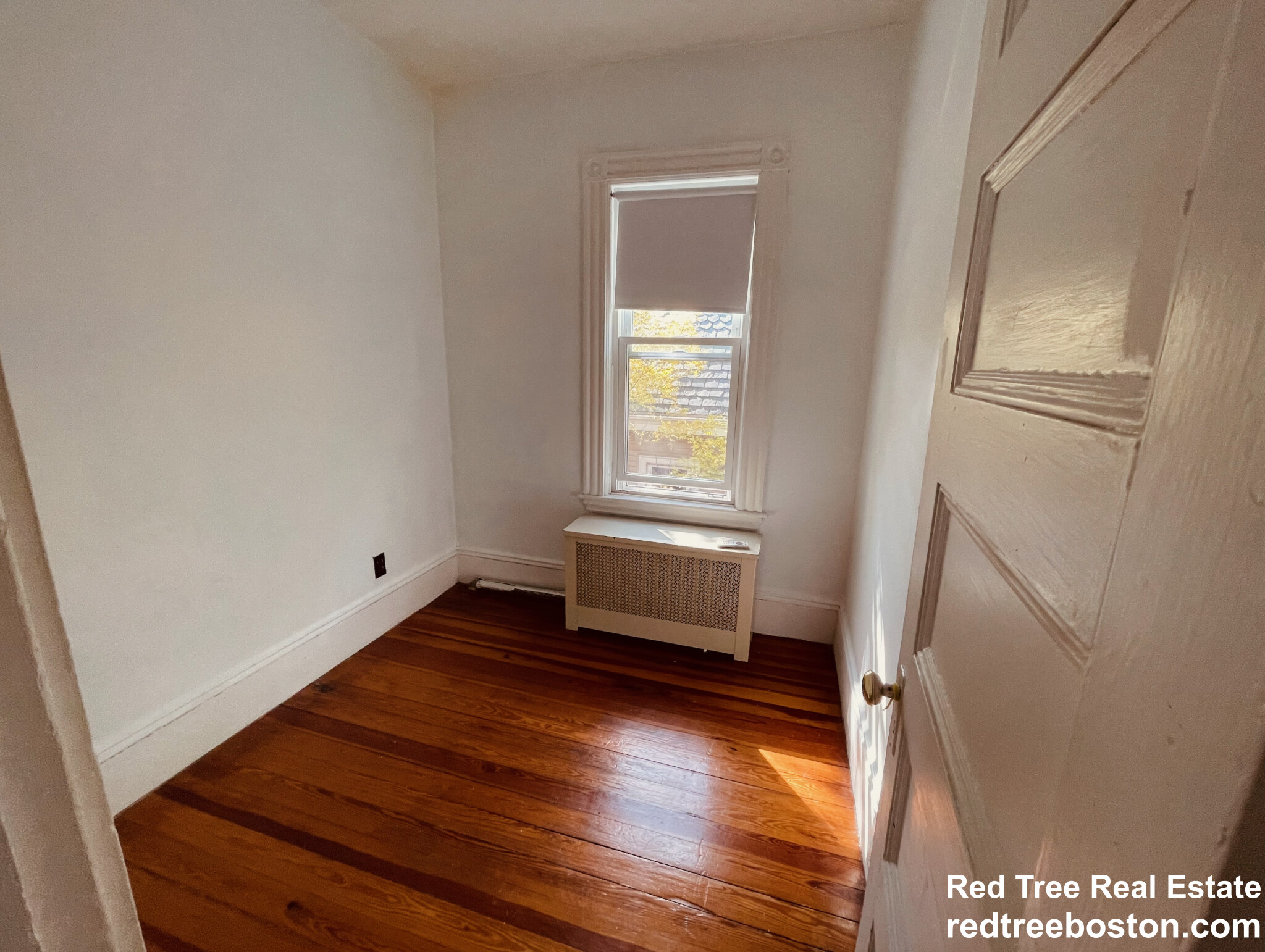 2 bed, 1 bath apartment for rent at 12-14 Edwin St Unit 3, Brookline — photo 11 of 13