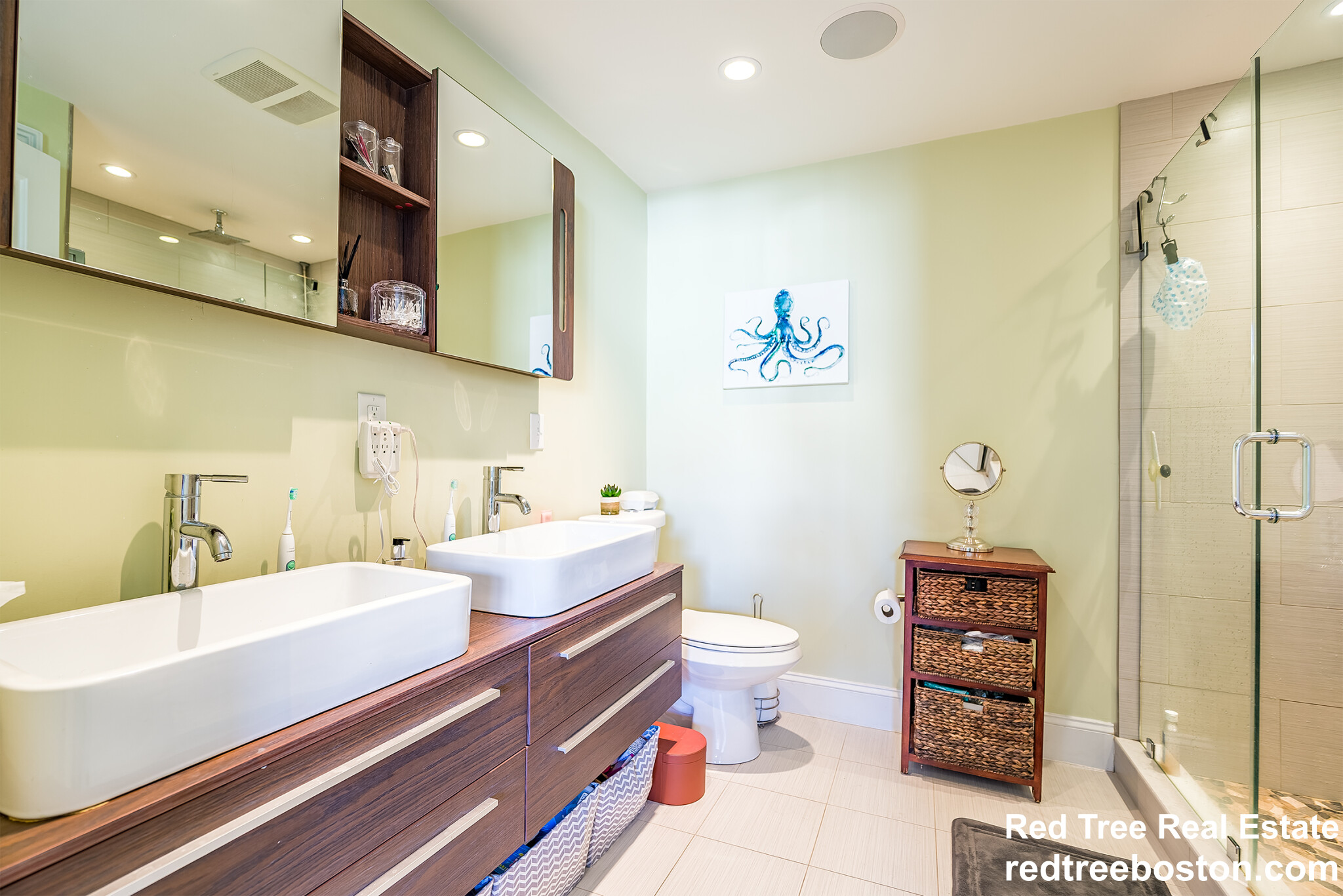 215 Athens St, South Boston