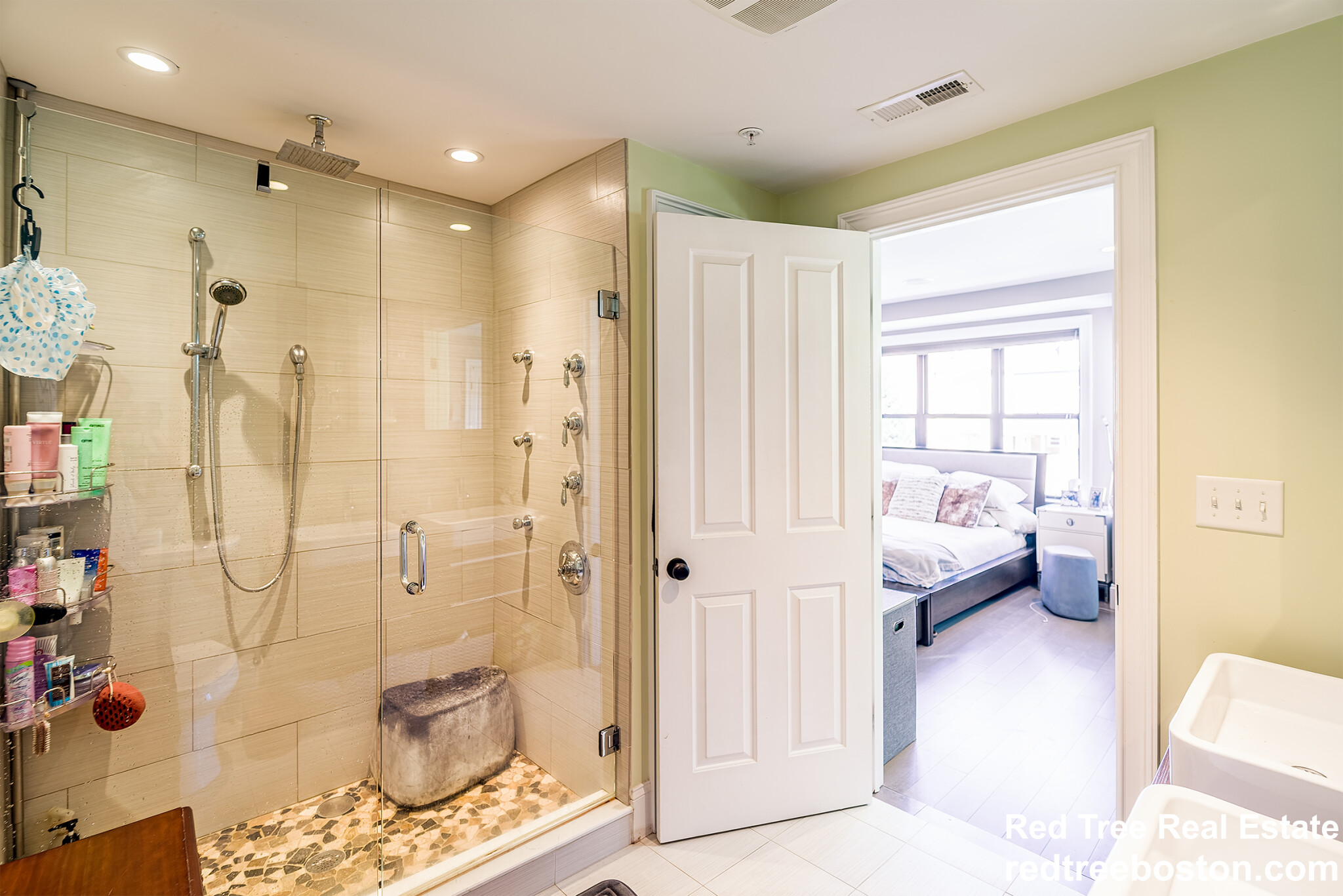 215 Athens St, South Boston